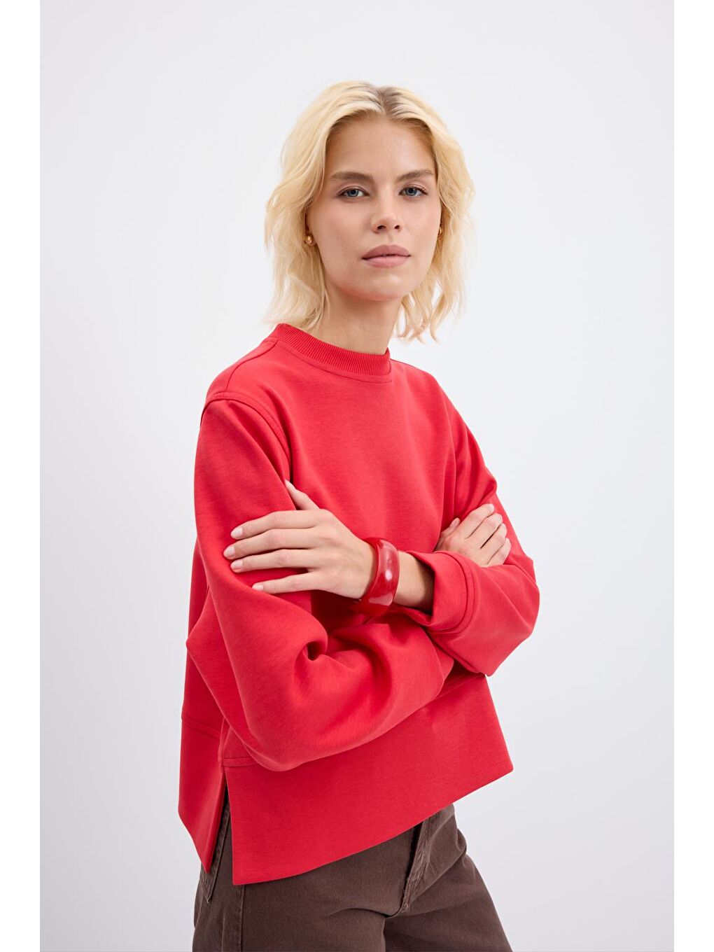 Oversize Yandan Yırtmaçlı Kısa Sweatshirt Kırmızı-2