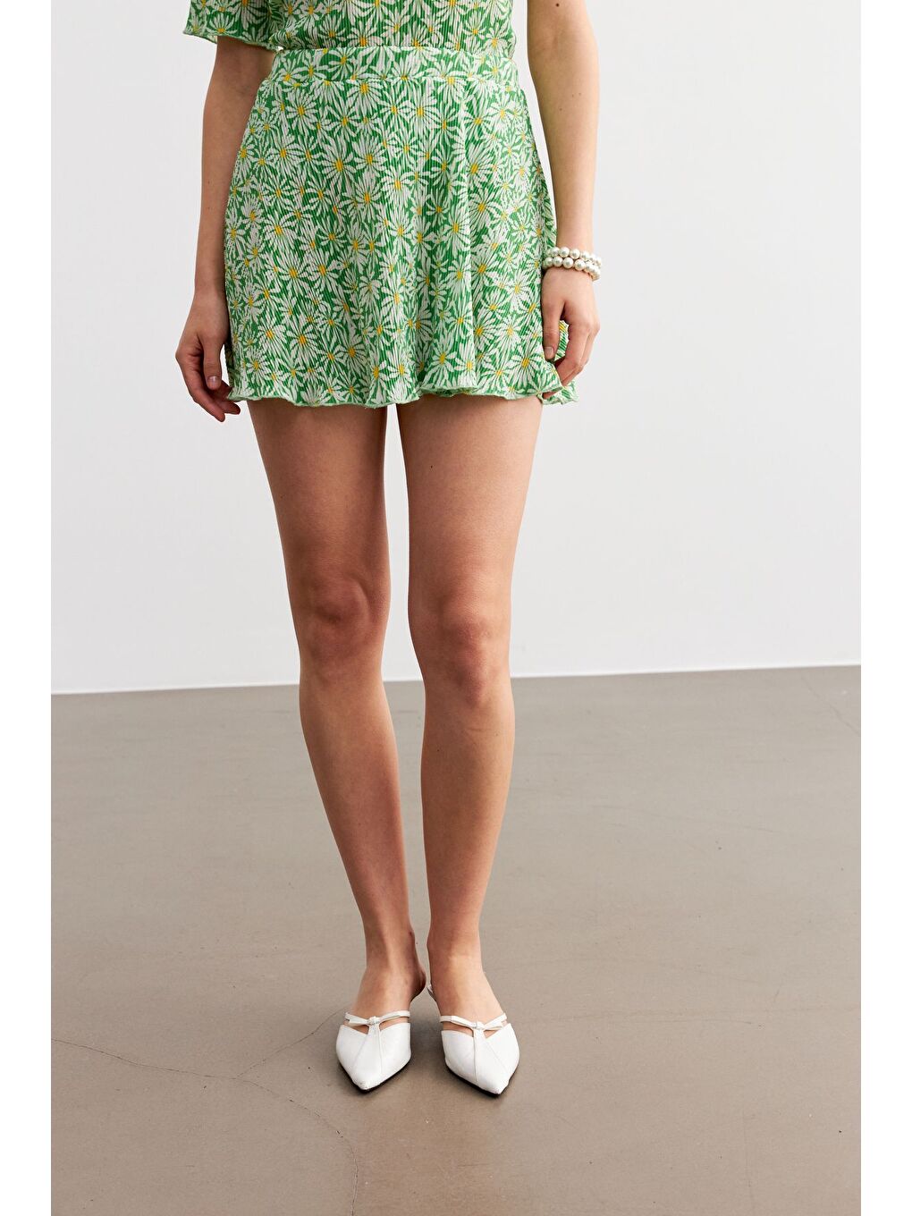 Kadın Yeşil Flower Desen Pliseli Boğaz Detay Bluz Mini Etekli Takım-5