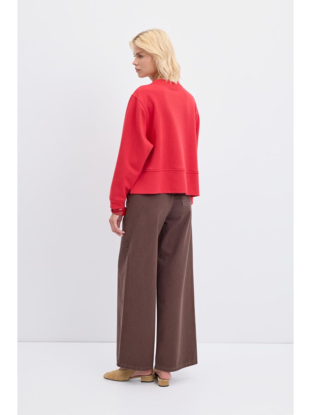 Oversize Yandan Yırtmaçlı Kısa Sweatshirt Kırmızı-5