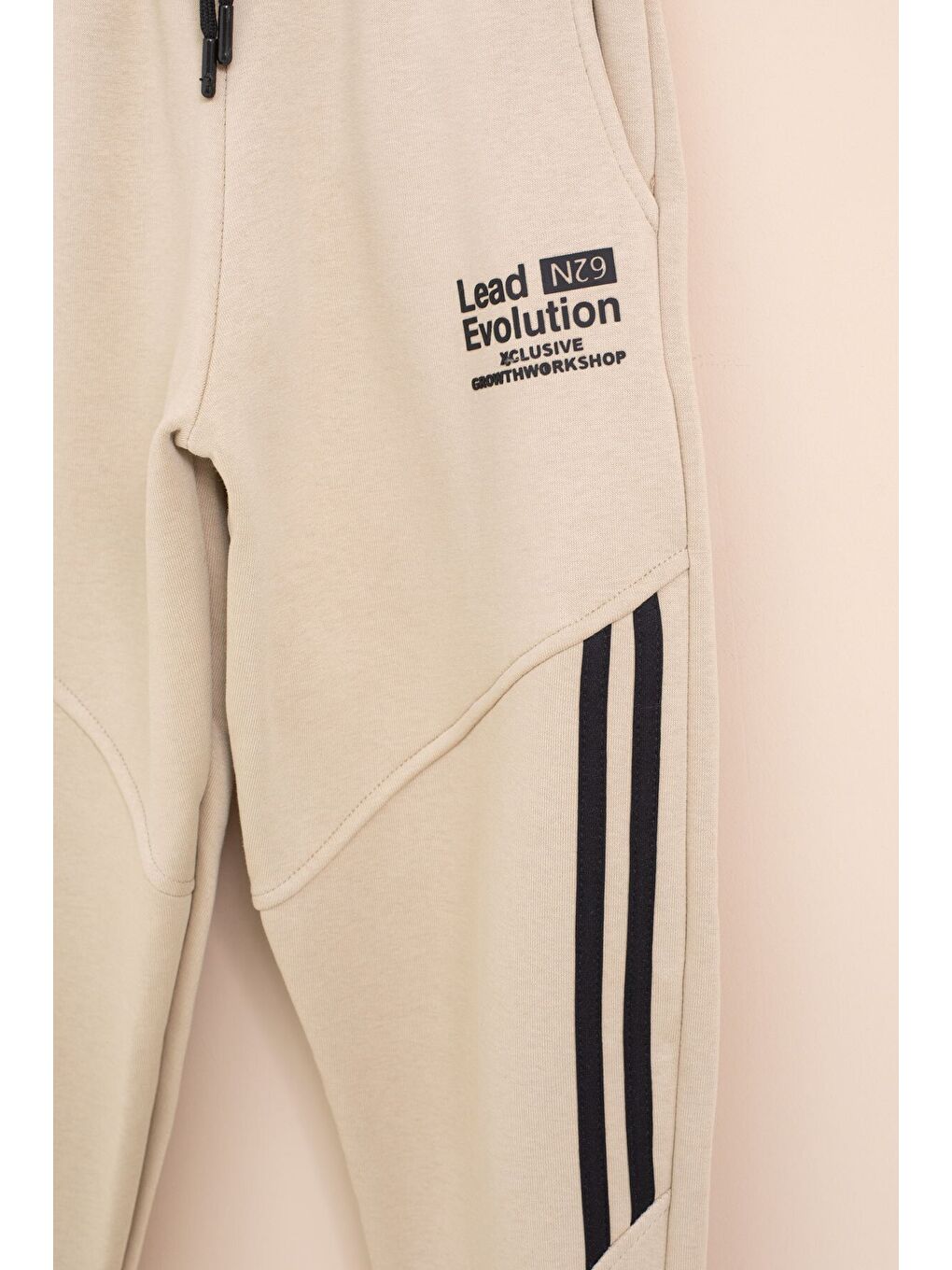 Bej Şerit Detaylı Yazı Baskılı Beli Lastikli Erkek Çocuk Eşofman Altı 21458-1