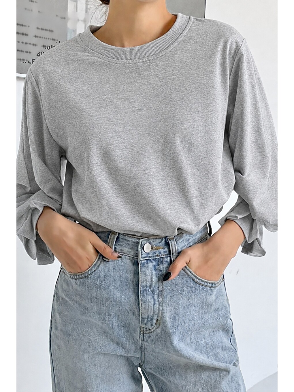 Gri Kadın Modern Kesim Fakir Kol Detaylı Oversize Basic Bluz-1