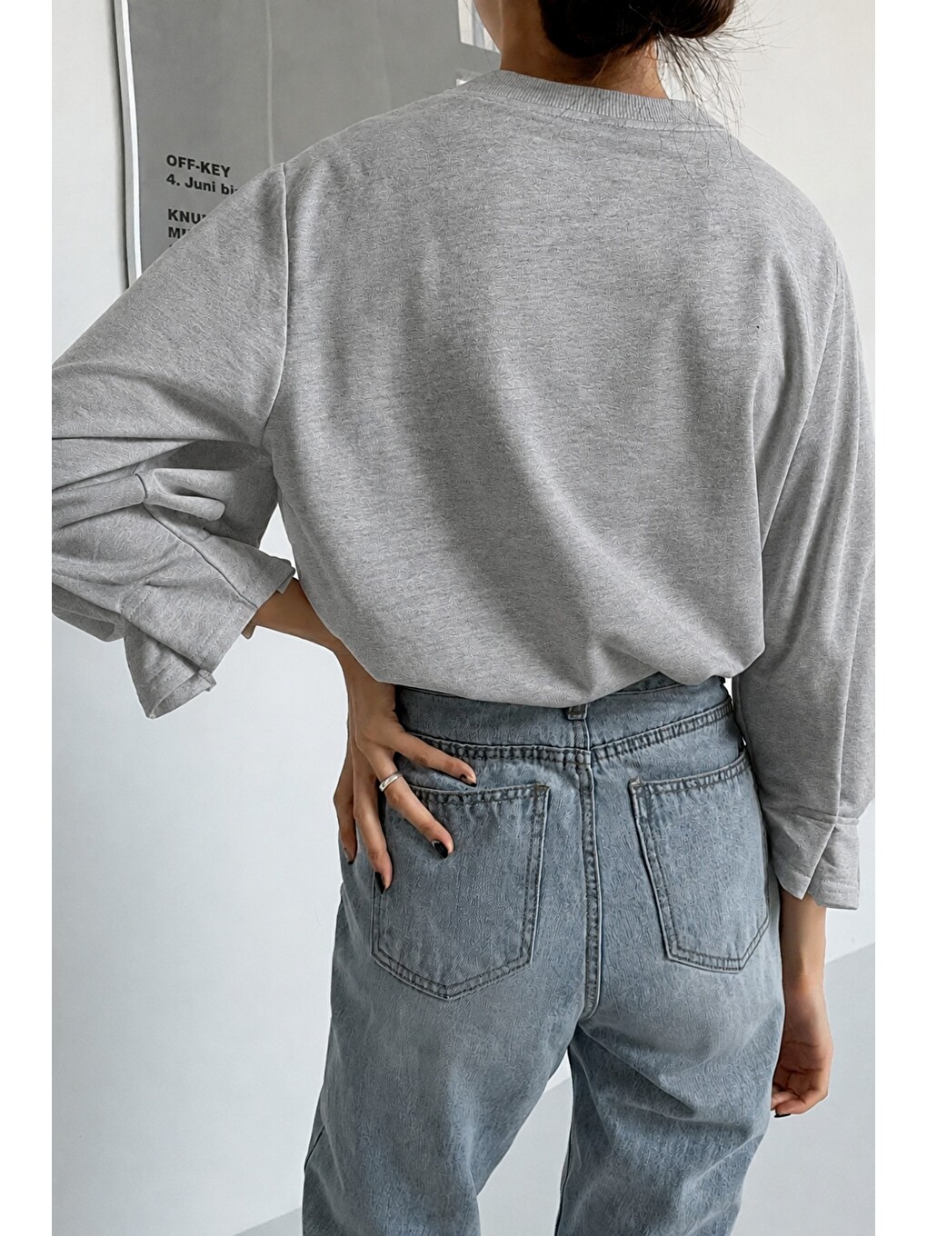 Gri Kadın Modern Kesim Fakir Kol Detaylı Oversize Basic Bluz-6