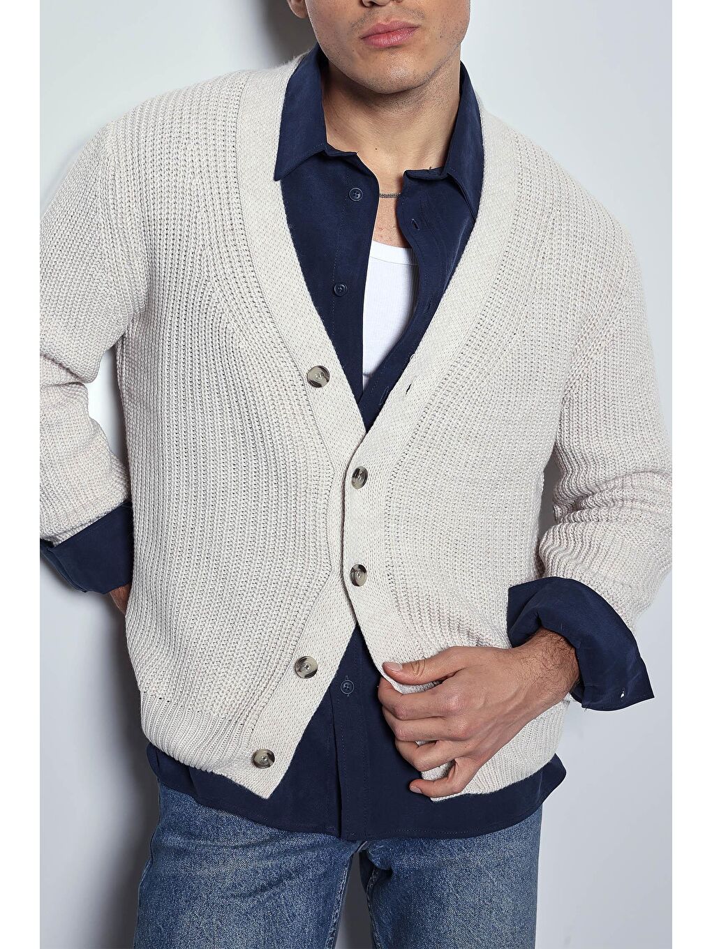 Erkek Oversize Düğmeli Triko Hırka Bej-1