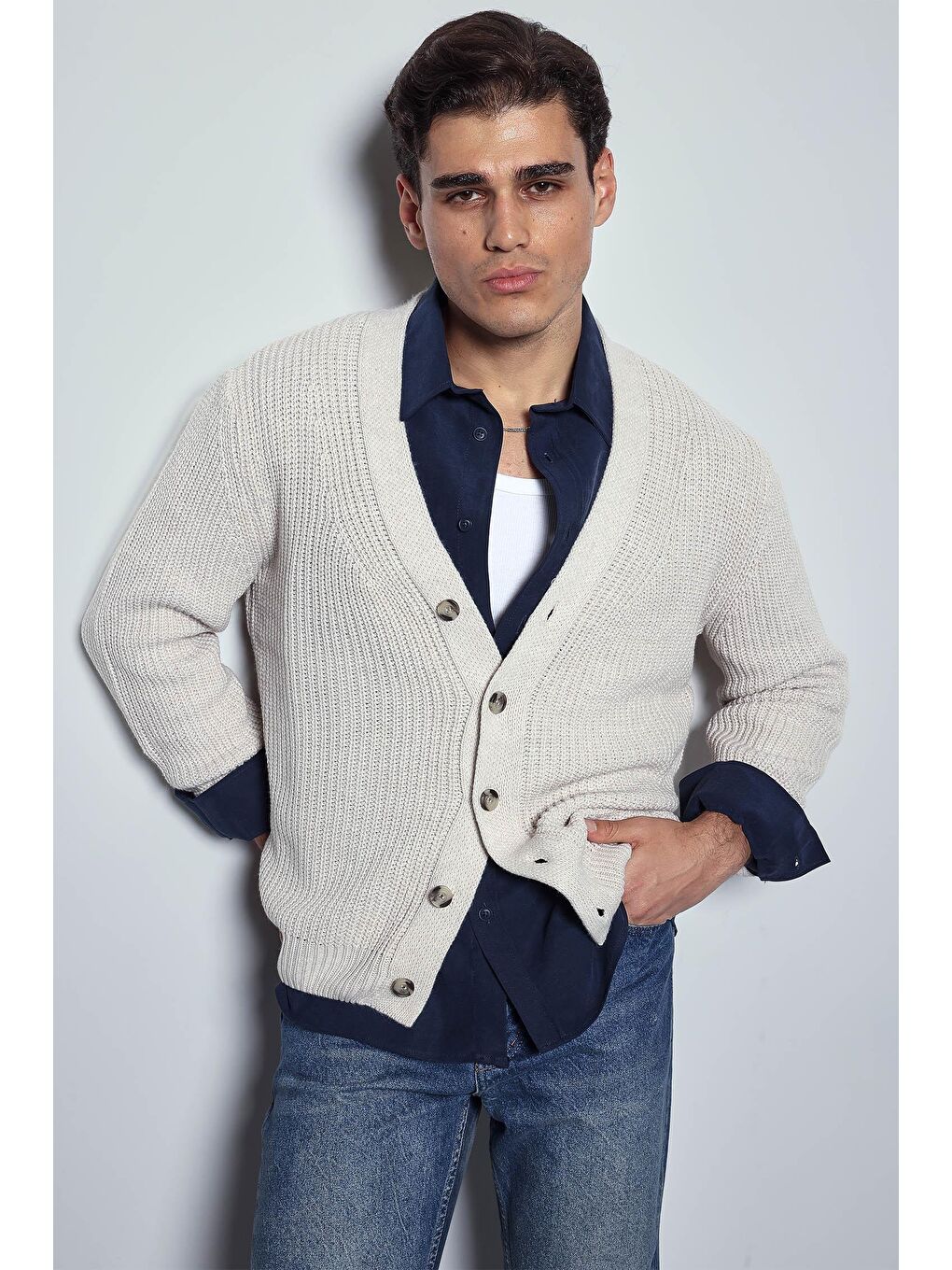 Erkek Oversize Düğmeli Triko Hırka Bej-3