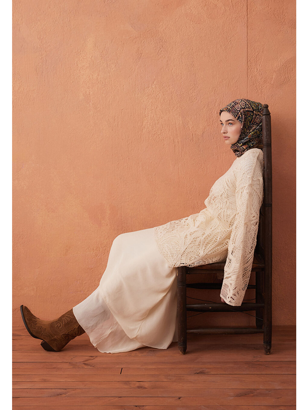 Kahverengi Nordıc Paısley Desen Pamuk İpek Eşarp Tarçın-2