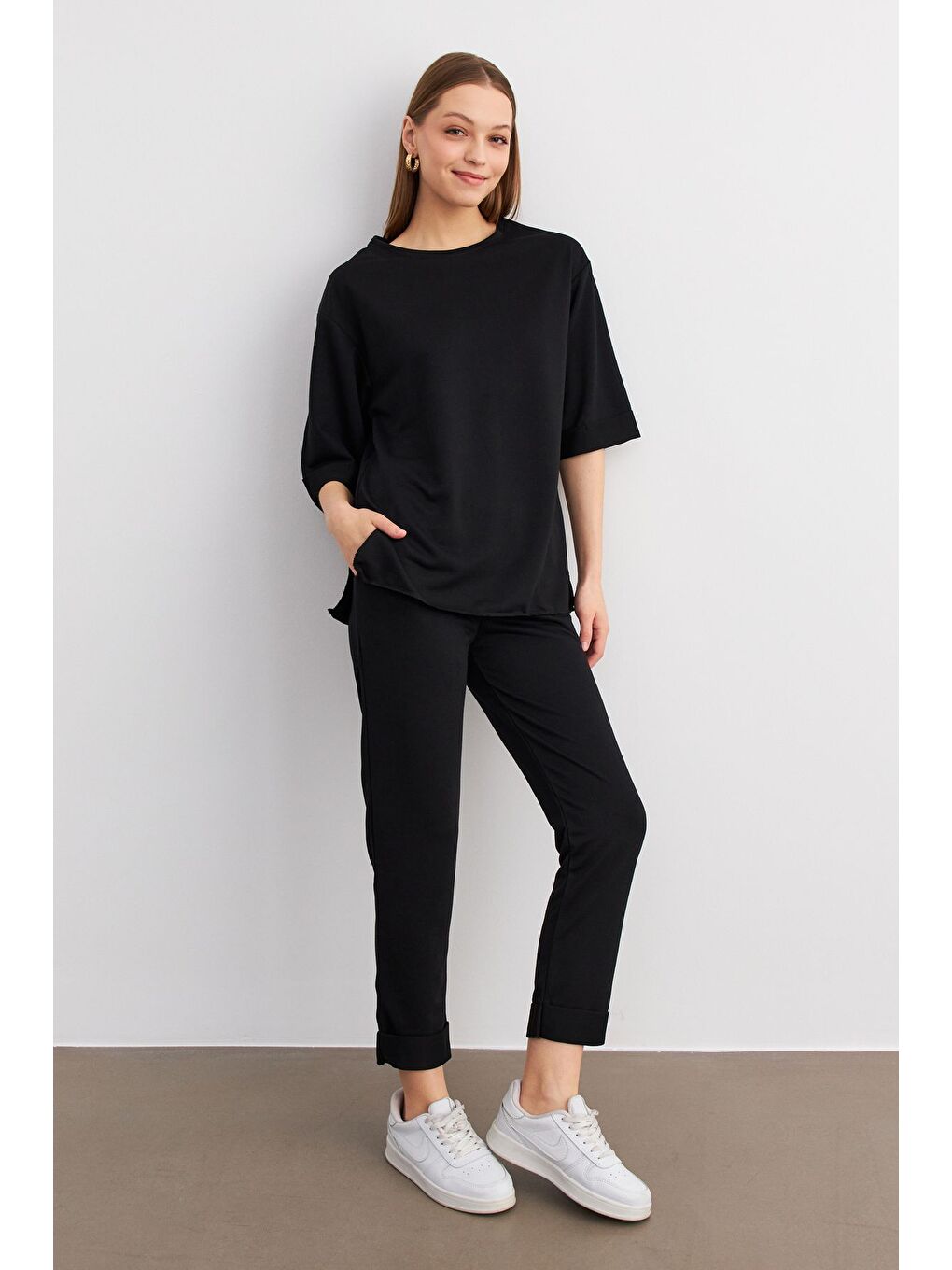 Kadın Siyah Bisiklet Yaka Duble Kol ve Paça Alt Üst Takım-2