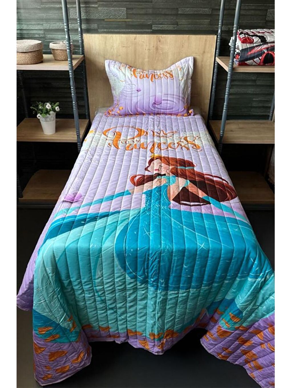 Karışık Sindirella Tek Kişilik Kapitoneli Yatak Örtüsü 180x240 cm