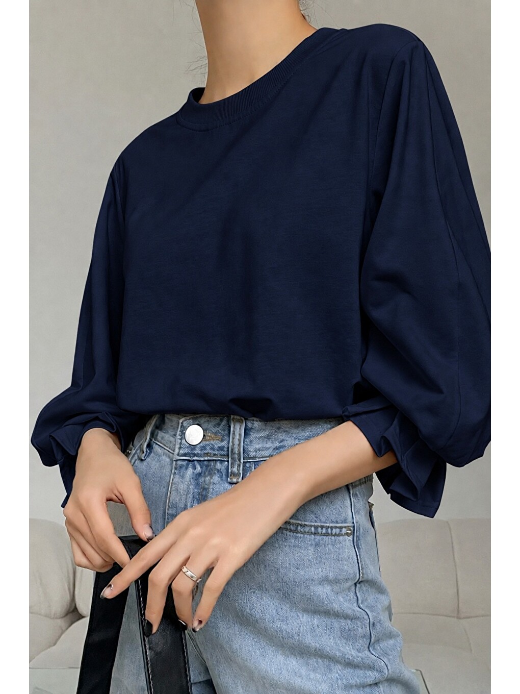 Lacivert Kadın Modern Kesim Fakir Kol Detaylı Oversize Basic Bluz-3