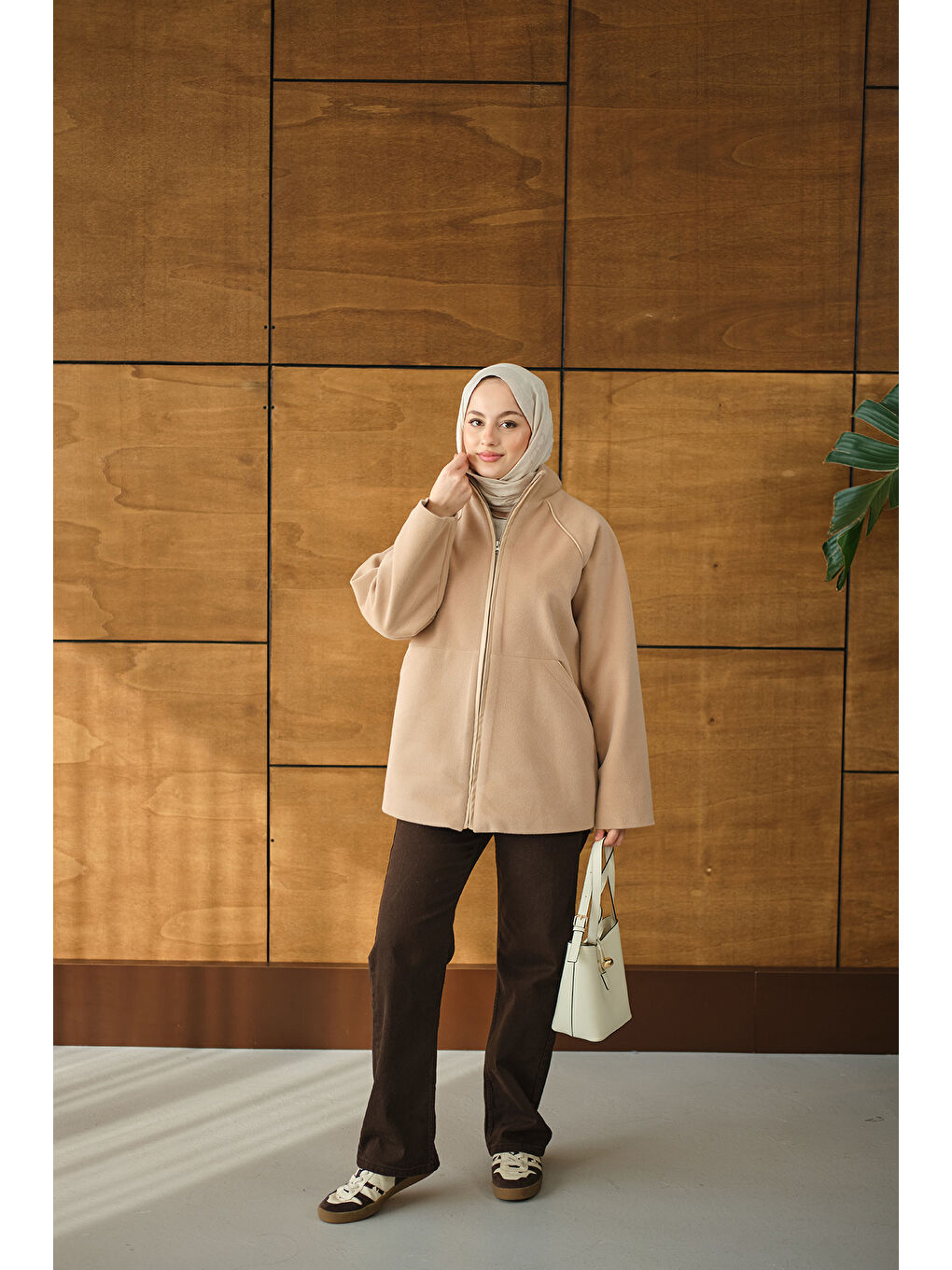 Bej Kadın Gizli Fermuar Detay Deri Şeritli Ceket Vizon-1