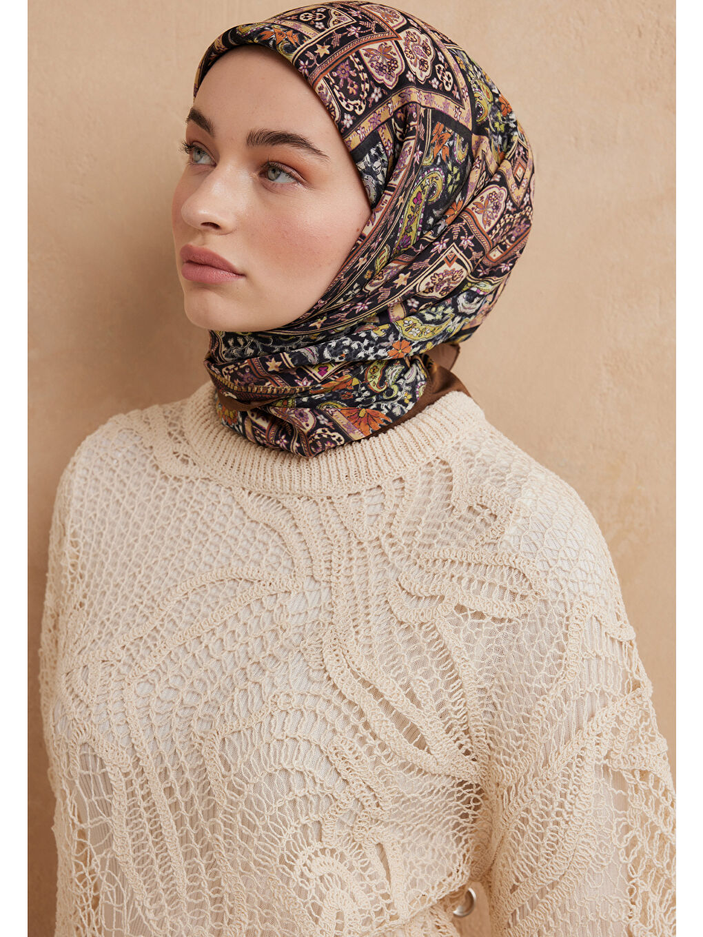 Kahverengi Nordıc Paısley Desen Pamuk İpek Eşarp Tarçın-3