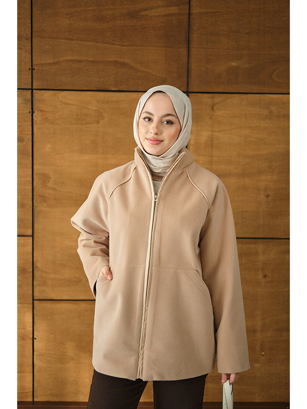 Bej Kadın Gizli Fermuar Detay Deri Şeritli Ceket Vizon-2