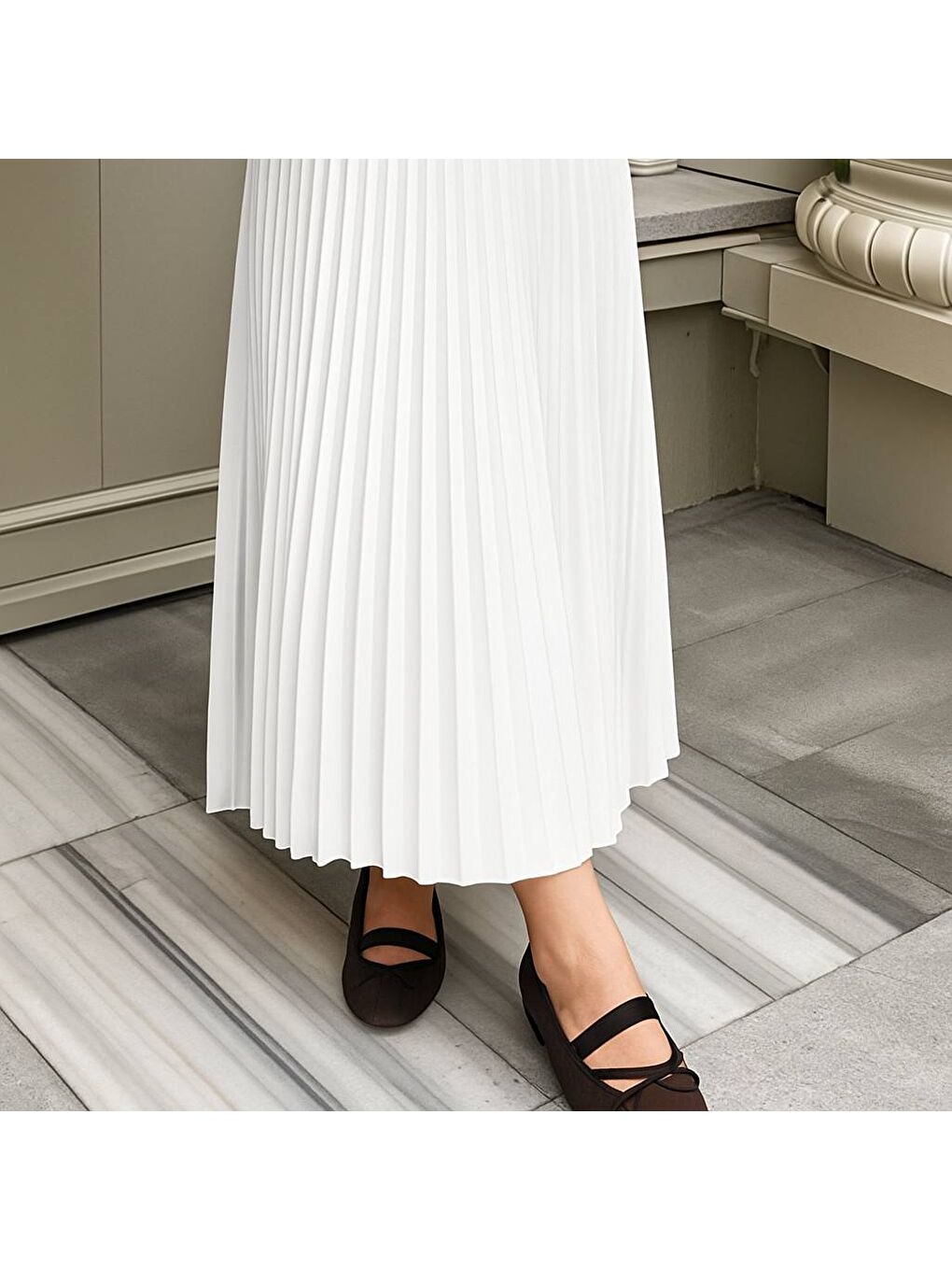 Beyaz Piliseli Etek-1