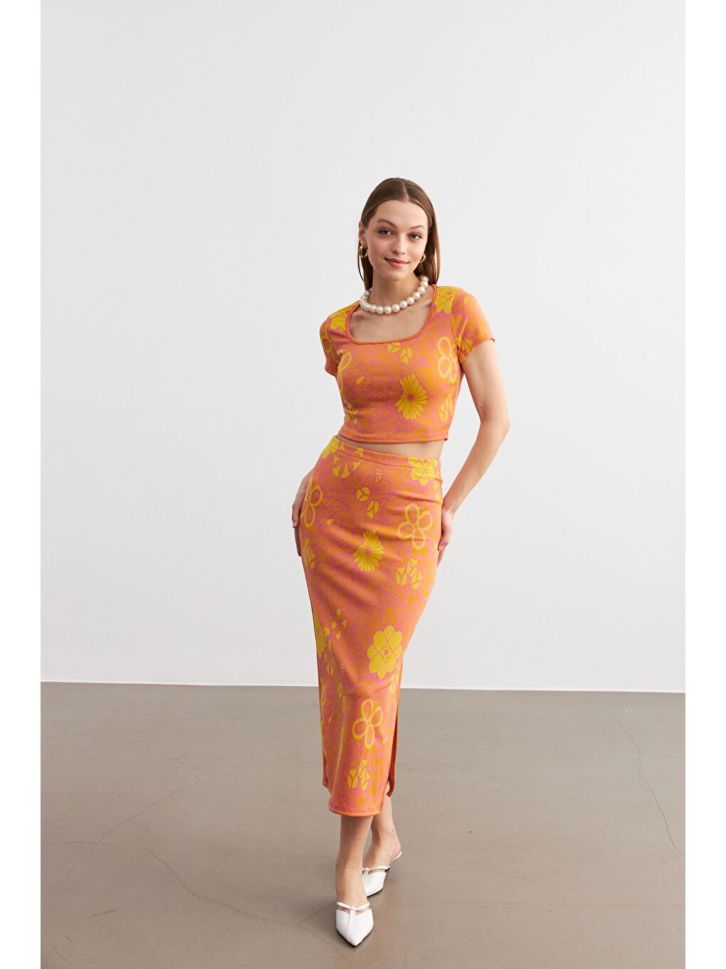 Kadın Turuncu Jakarlı Kumaş Kare Yaka Crop Maxi Boy Etekli Takım-3