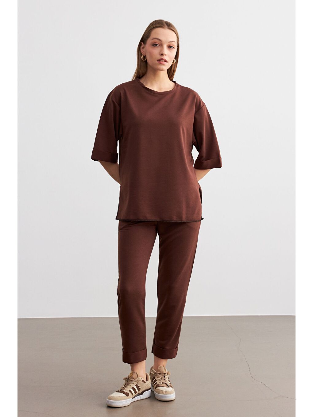 Kadın Kahverengi Bisiklet Yaka Duble Kol ve Paça Alt Üst Takım