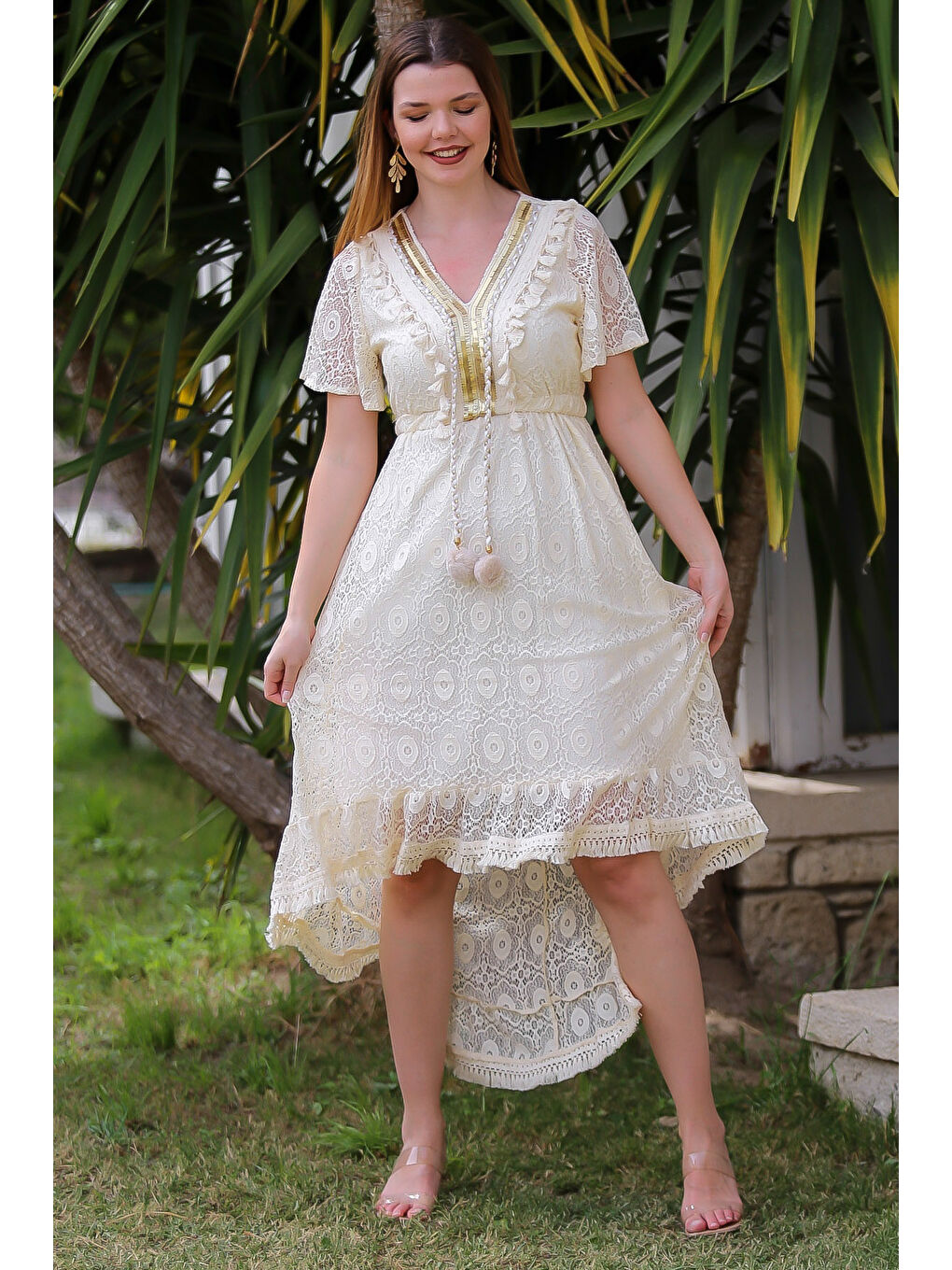 Bej V Yaka Mendil Kol Astarlı Püskül Detaylı Dantel Arkası Uzun Dokuma Casual Elbise-1