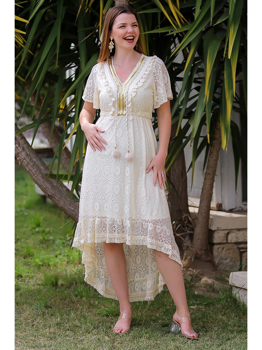 Bej V Yaka Mendil Kol Astarlı Püskül Detaylı Dantel Arkası Uzun Dokuma Casual Elbise-2