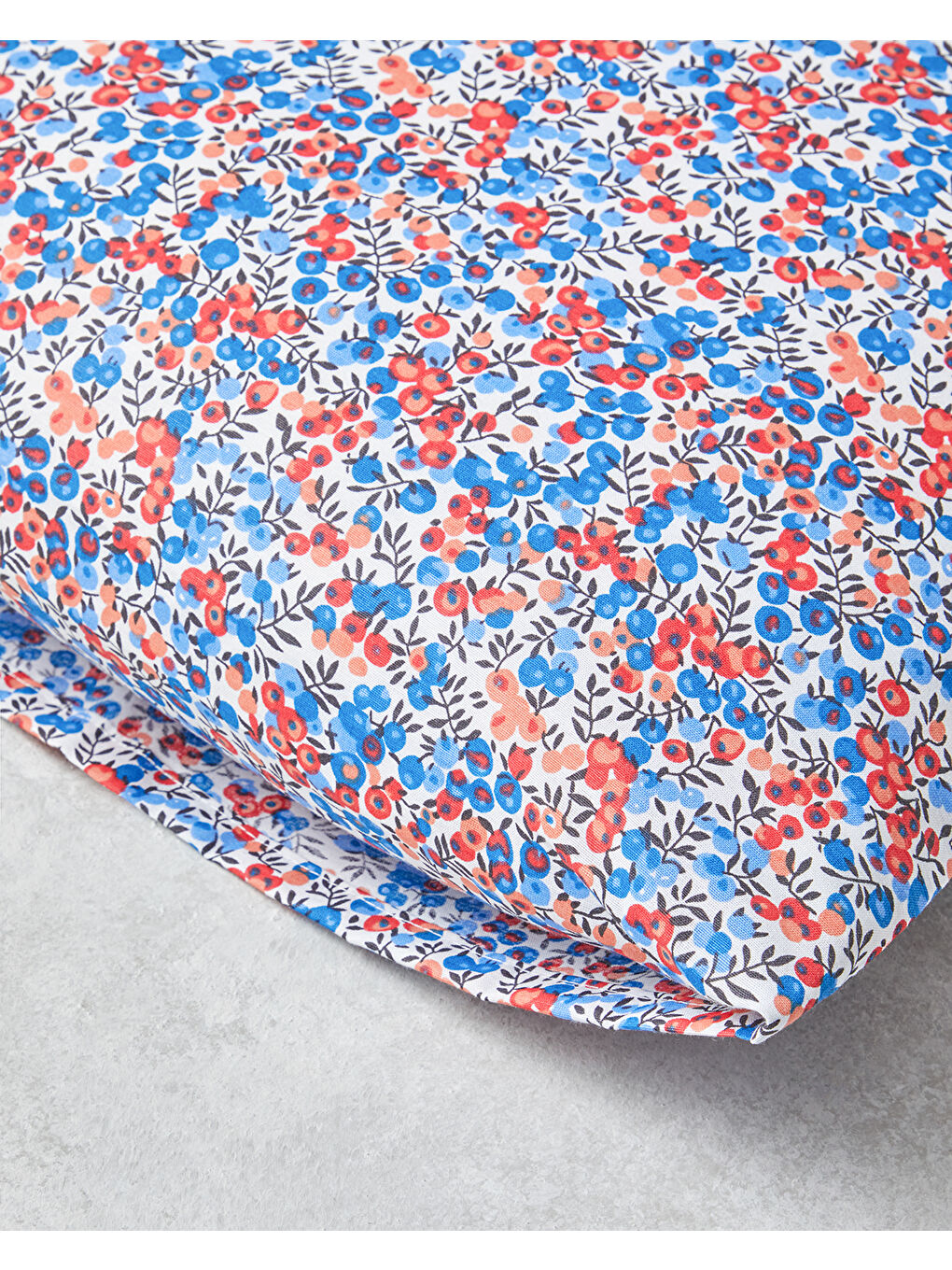 Flower Blast Kolay Ütülenir 2'li Yastık Kılıfı 50x70 cm Kırmızı - Mavi-2