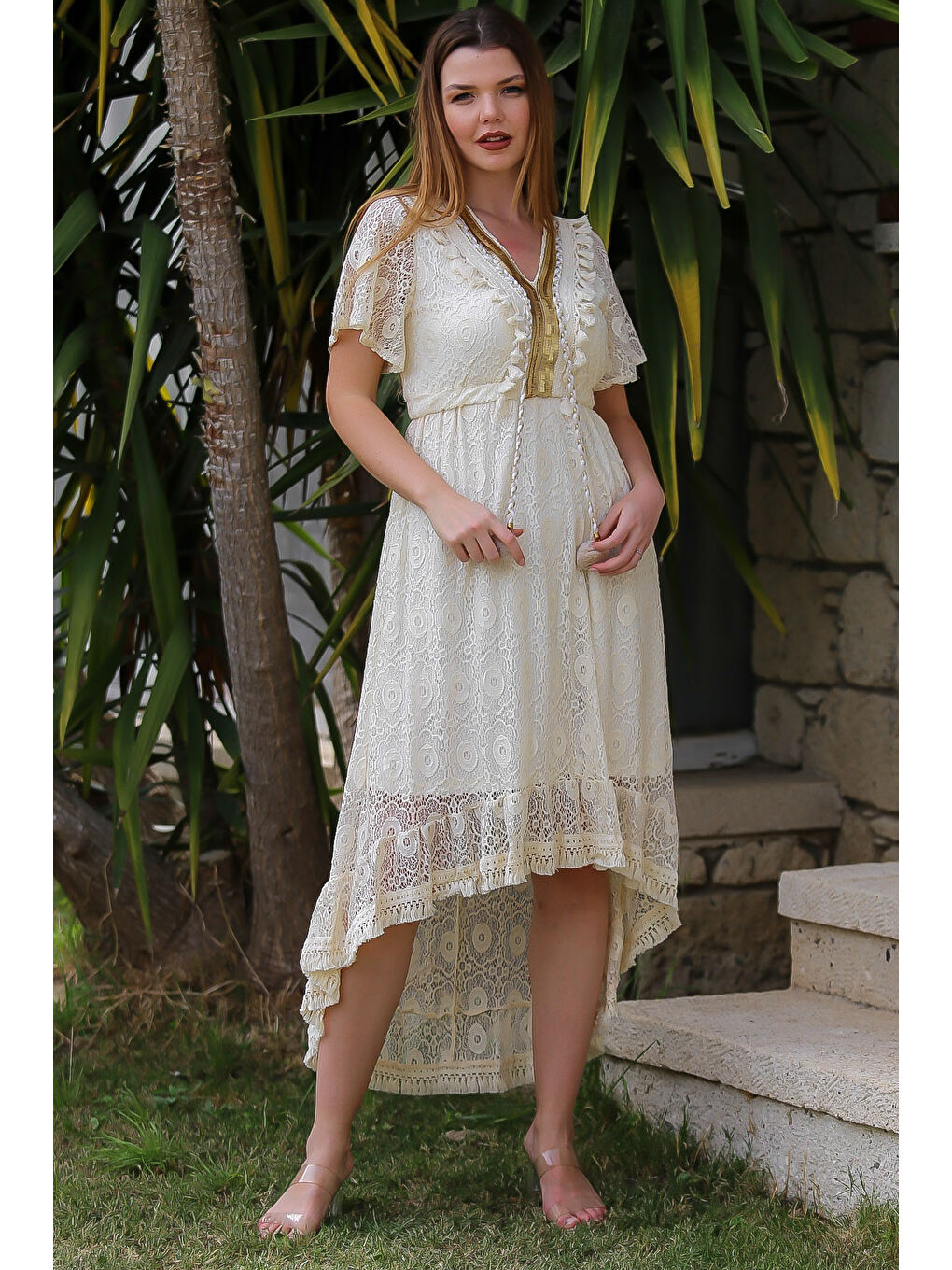 Bej V Yaka Mendil Kol Astarlı Püskül Detaylı Dantel Arkası Uzun Dokuma Casual Elbise-4