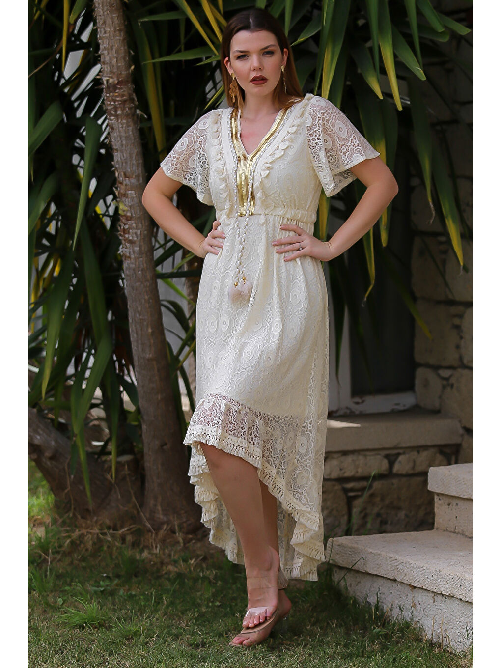 Bej V Yaka Mendil Kol Astarlı Püskül Detaylı Dantel Arkası Uzun Dokuma Casual Elbise-5