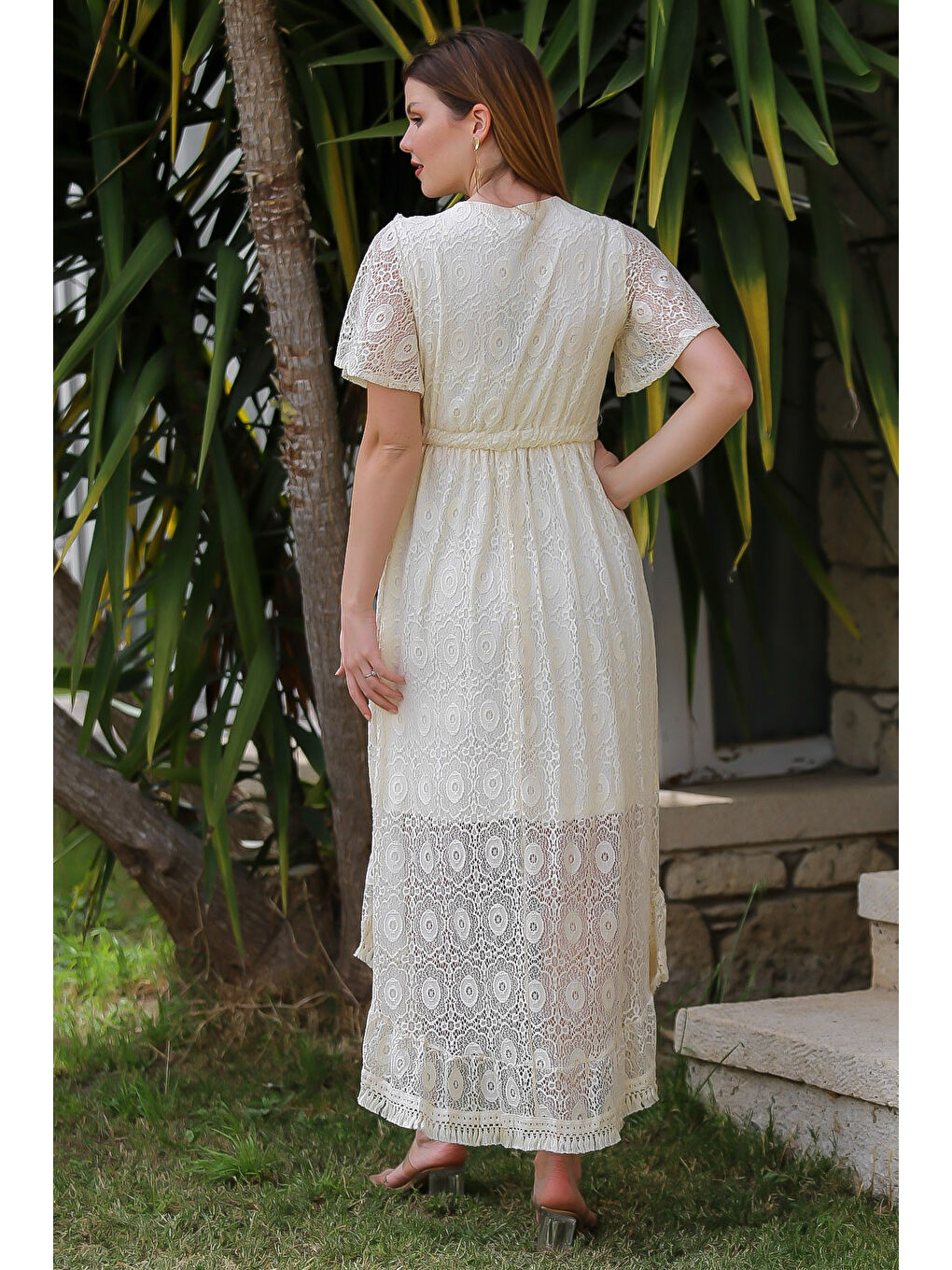 Bej V Yaka Mendil Kol Astarlı Püskül Detaylı Dantel Arkası Uzun Dokuma Casual Elbise-7