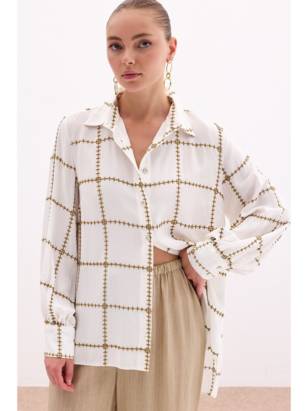 Nakış Detaylı Viskon Gömlek - Haki-2