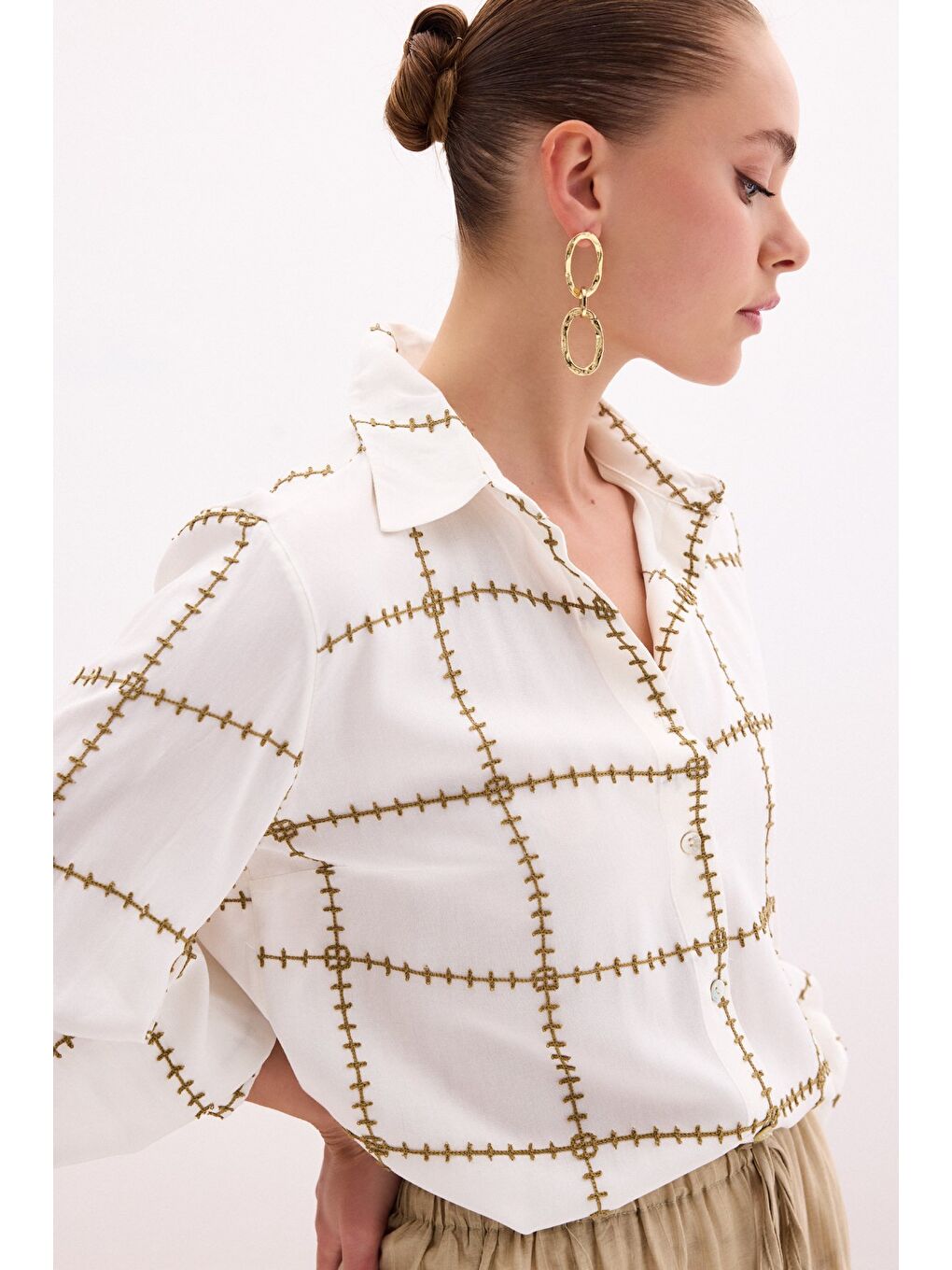 Nakış Detaylı Viskon Gömlek - Haki-6