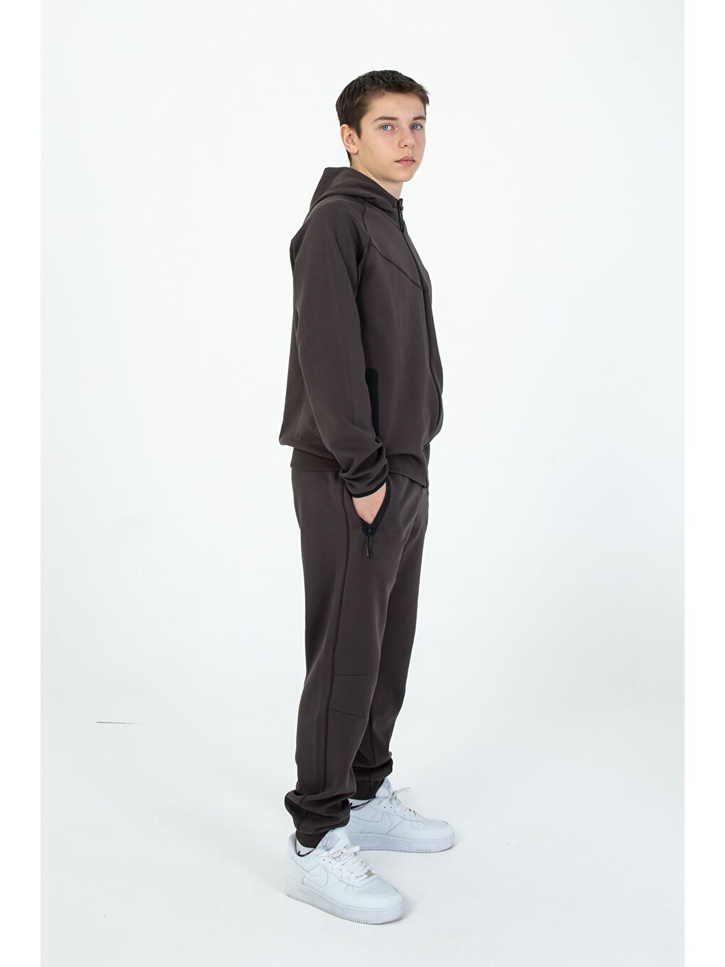 Kahverengi Kapüşonlu Elastanlı Eşofman Takımı-1