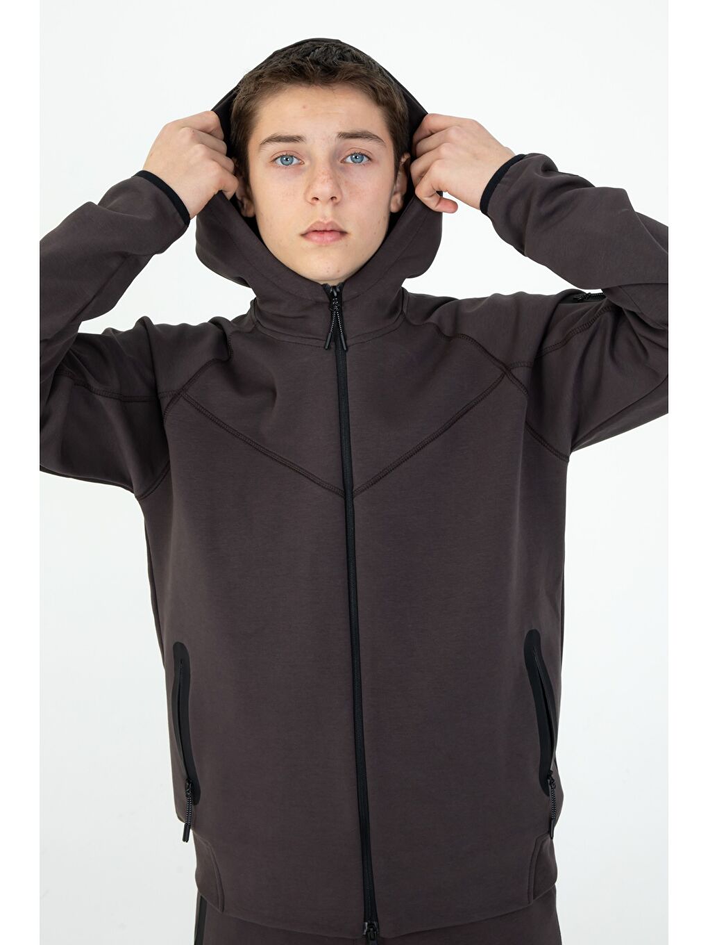 Kahverengi Kapüşonlu Elastanlı Eşofman Takımı-3