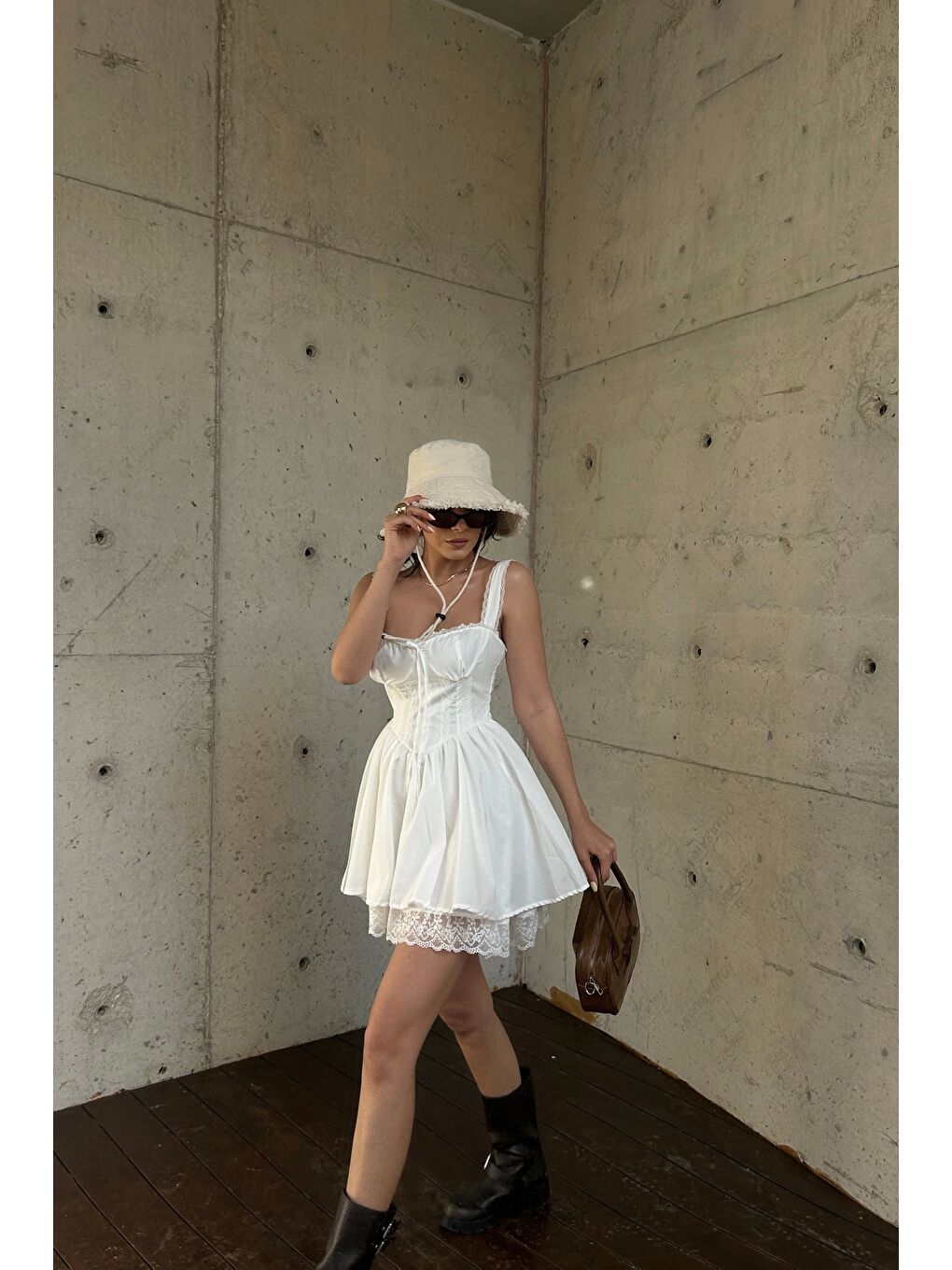 Kadın Beyaz Askılı Dantel Detay Elbise 1041-2293-8