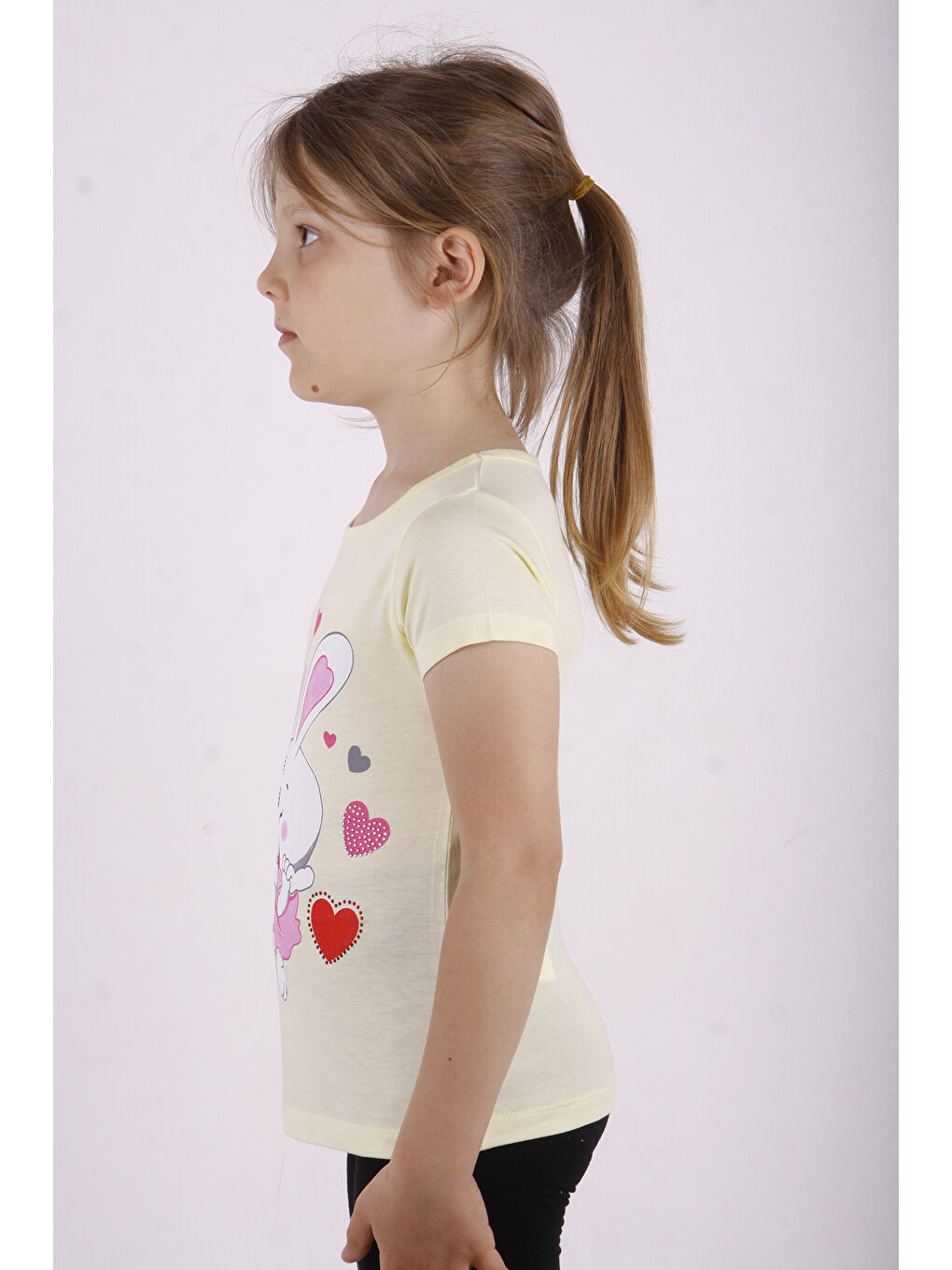 Sarı Kız Çocuk Kalpli Tavşan Baskılı Tişört-1