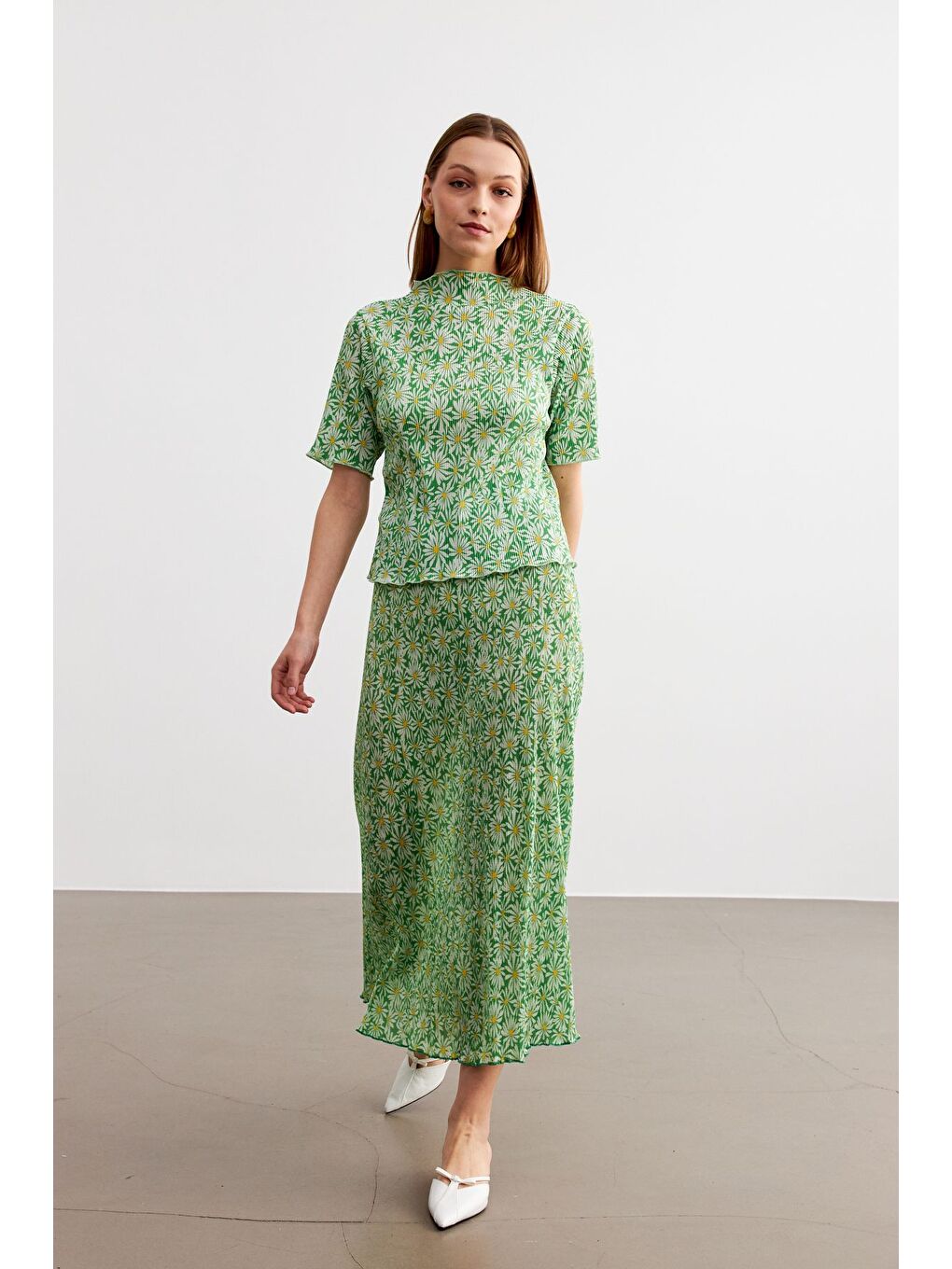 Kadın Yeşil Flower Desen Pliseli Boğaz Detay Bluz Uzun Etekli Takım-3