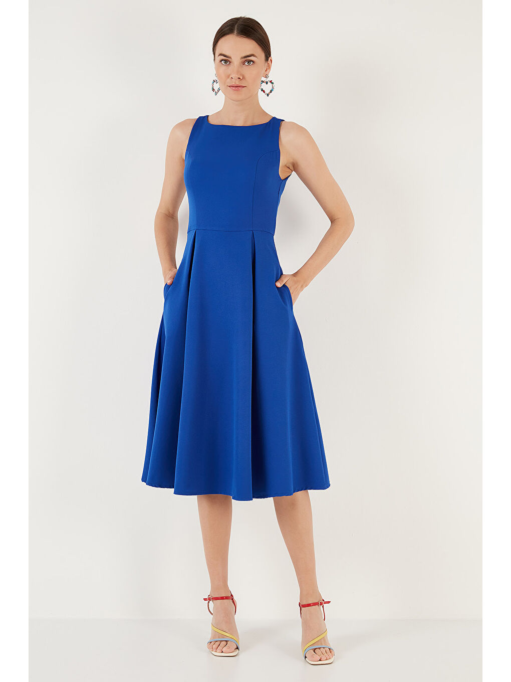 Mavi Regular Fit Bisiklet Yaka Cepli Pileli Midi Boy Kadın Elbise 6111963-3