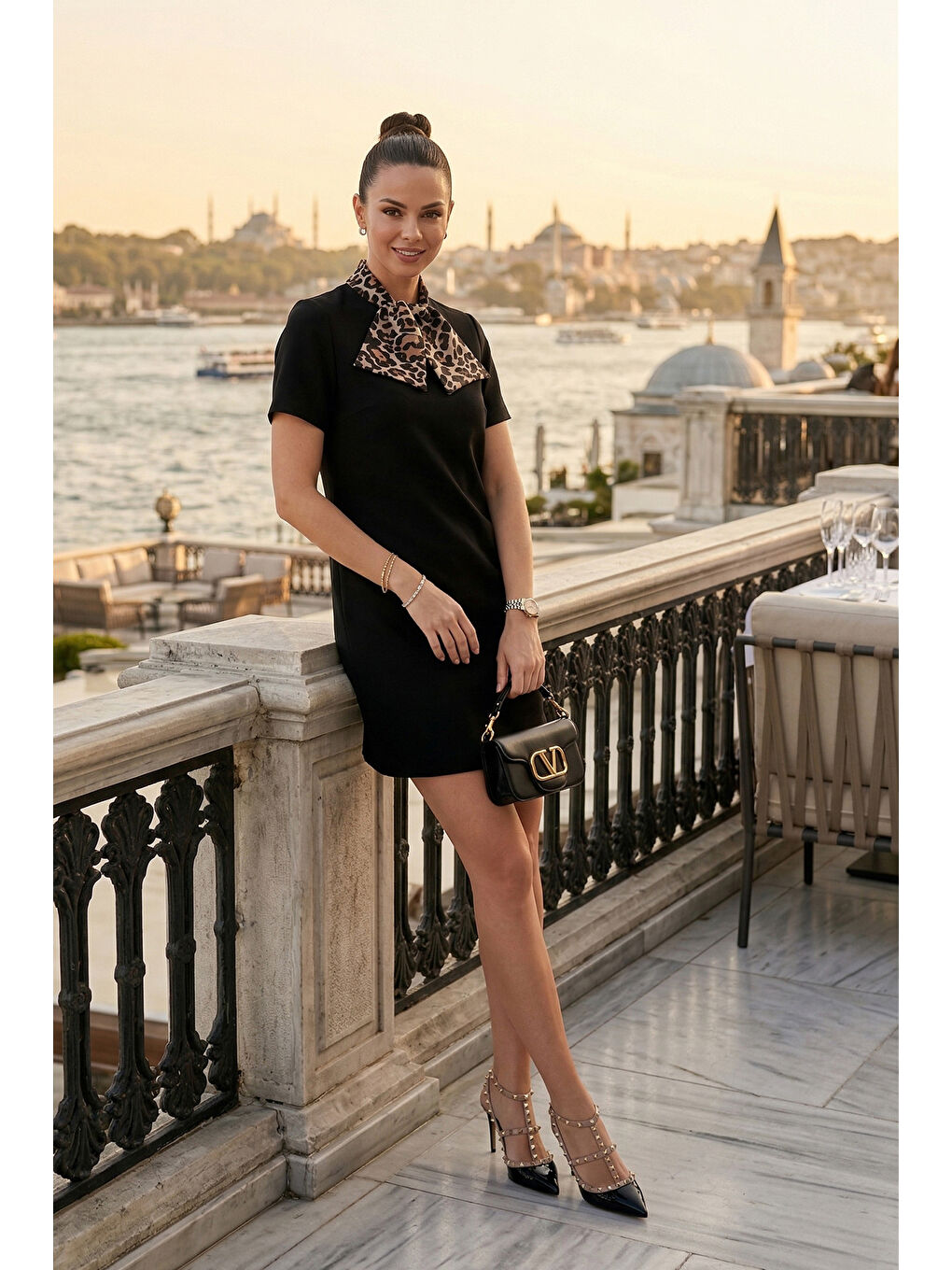 Siyah Fular Yaka Mini Boy Kısa Kol Elbise 6525704