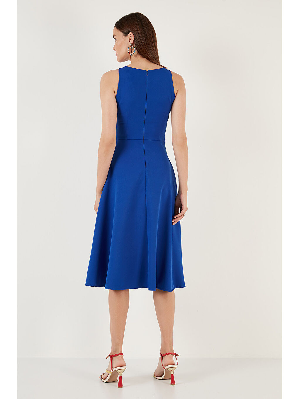 Mavi Regular Fit Bisiklet Yaka Cepli Pileli Midi Boy Kadın Elbise 6111963-4