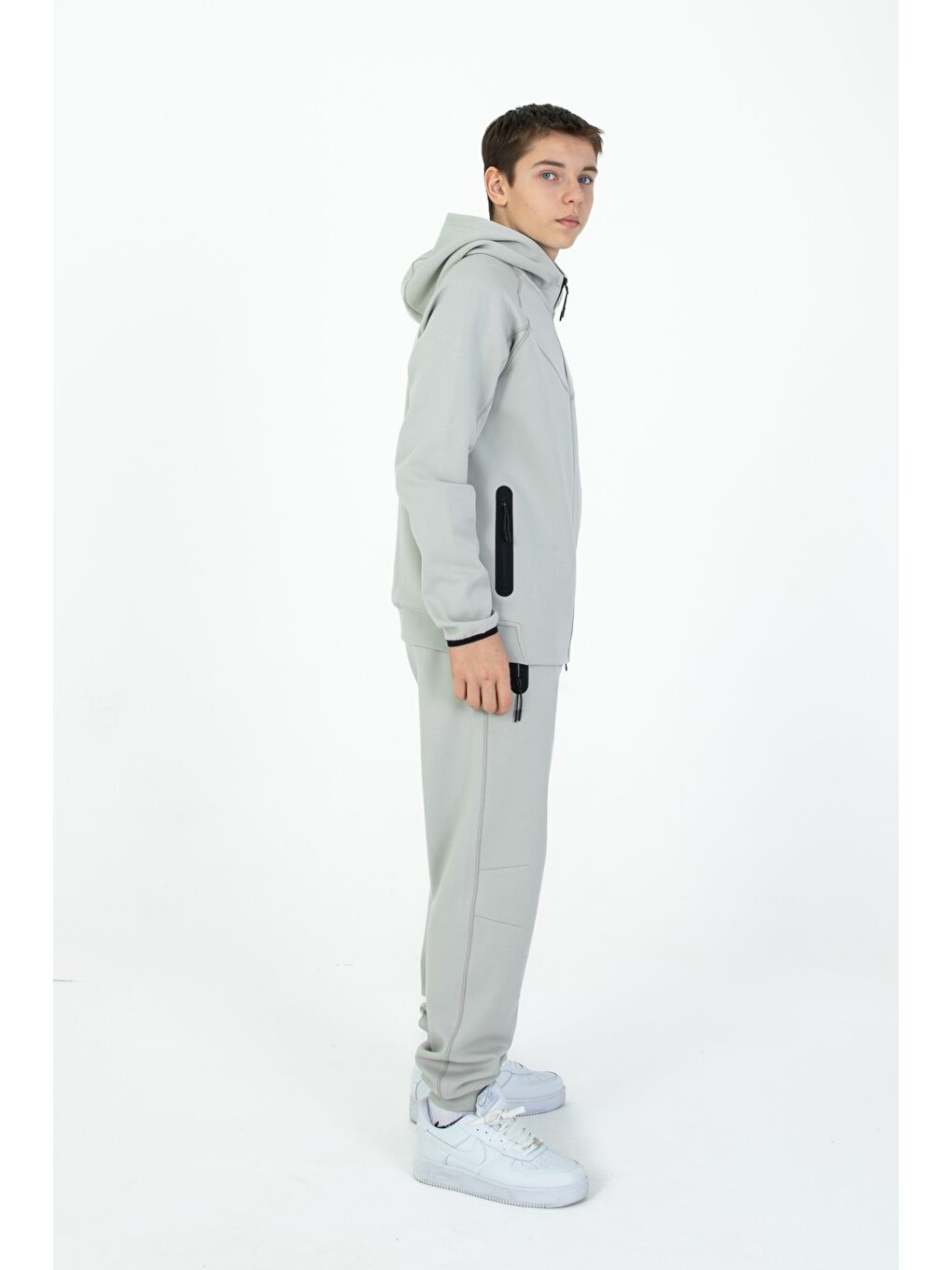 Gri Kapüşonlu Elastanlı Eşofman Takımı-1