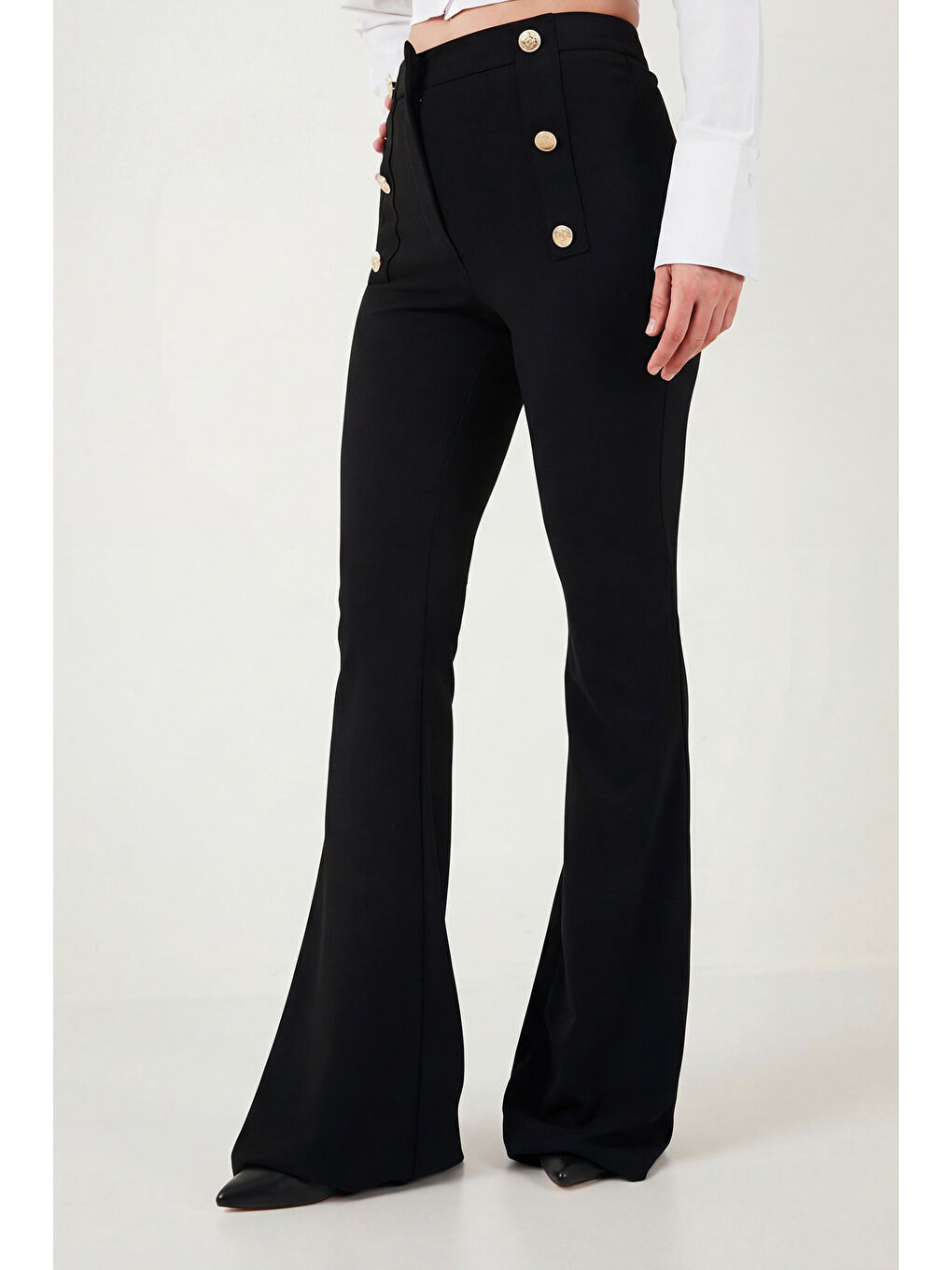Siyah Yüksek Bel İspanyol Paça Düğme Detaylı Pantolon 6522068-4