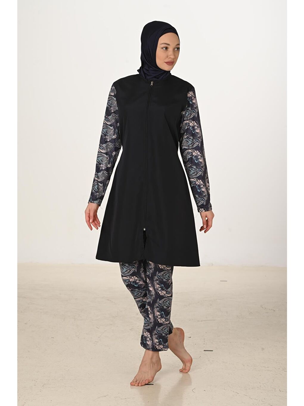 Siyah Tam Kapalı Desenli Paraşüt Kumaş Tesettür Mayo 3432