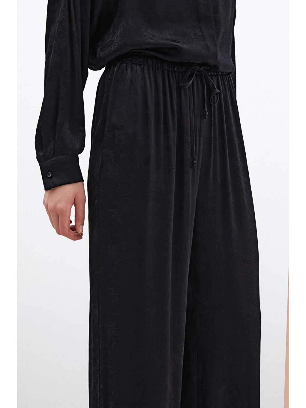 Jakarlı Saten Pantolon - Siyah-3