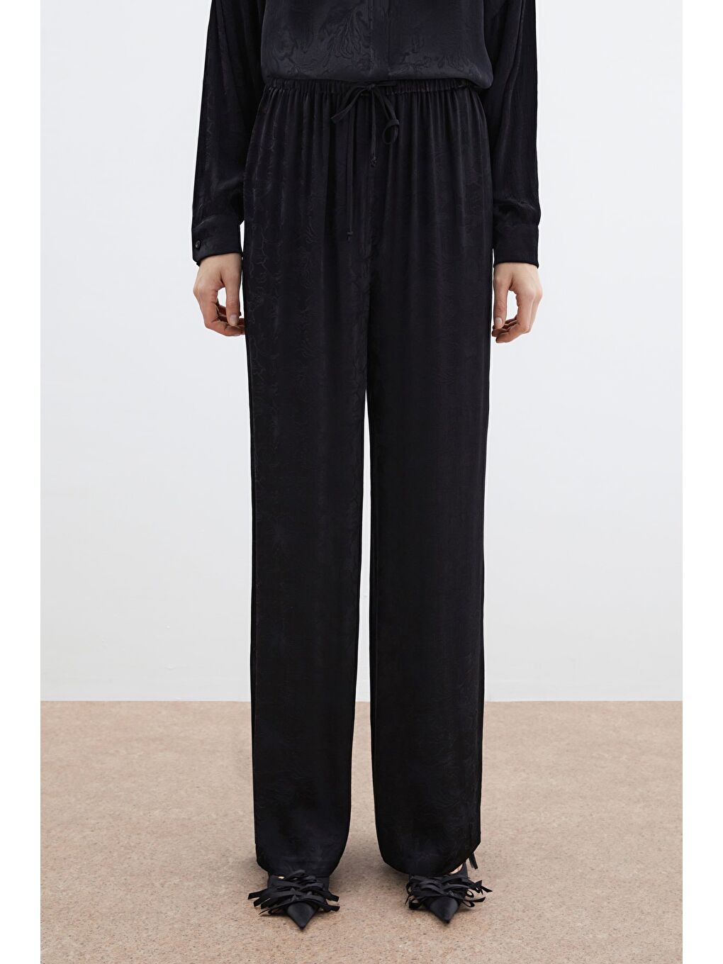Jakarlı Saten Pantolon - Siyah-4