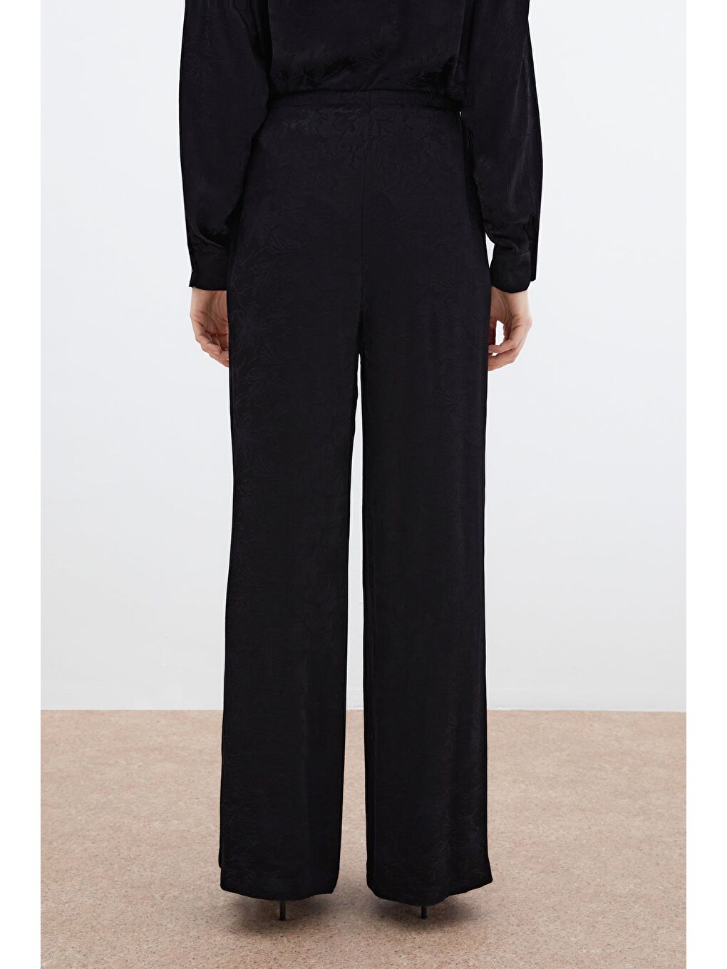 Jakarlı Saten Pantolon - Siyah-5