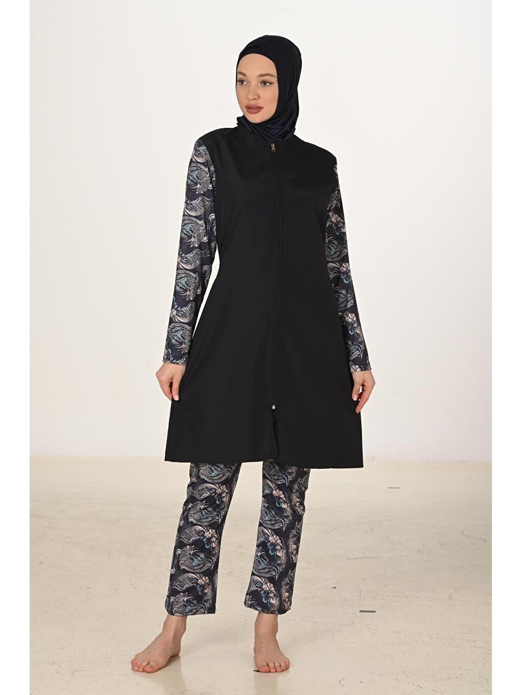 Siyah Tam Kapalı Desenli Paraşüt Kumaş Tesettür Mayo 3432-2