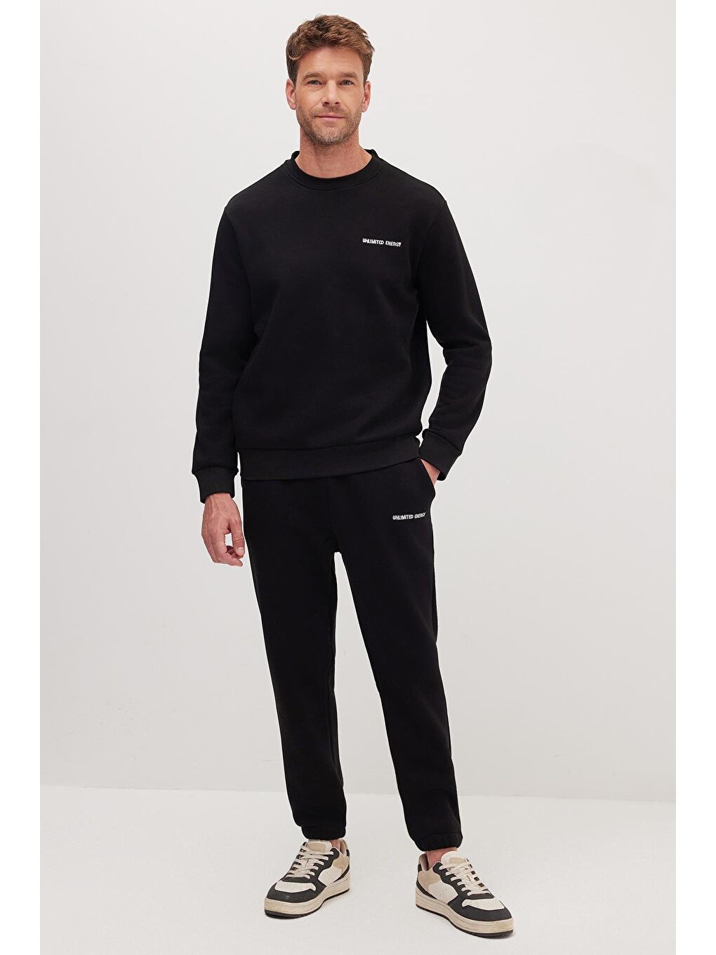 Erkek Relax Fit Pamuklu 3 İplik Yumuşak Dokulu İçi Polarlı Bisiklet Yaka Siyah Eşofman Takımı-3