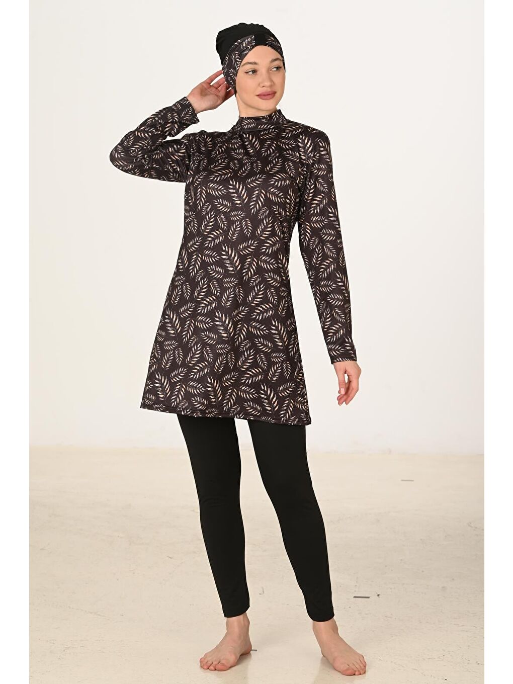 Siyah Tam Kapalı Elastanlı Büyük Beden Tesettür Mayo 3411