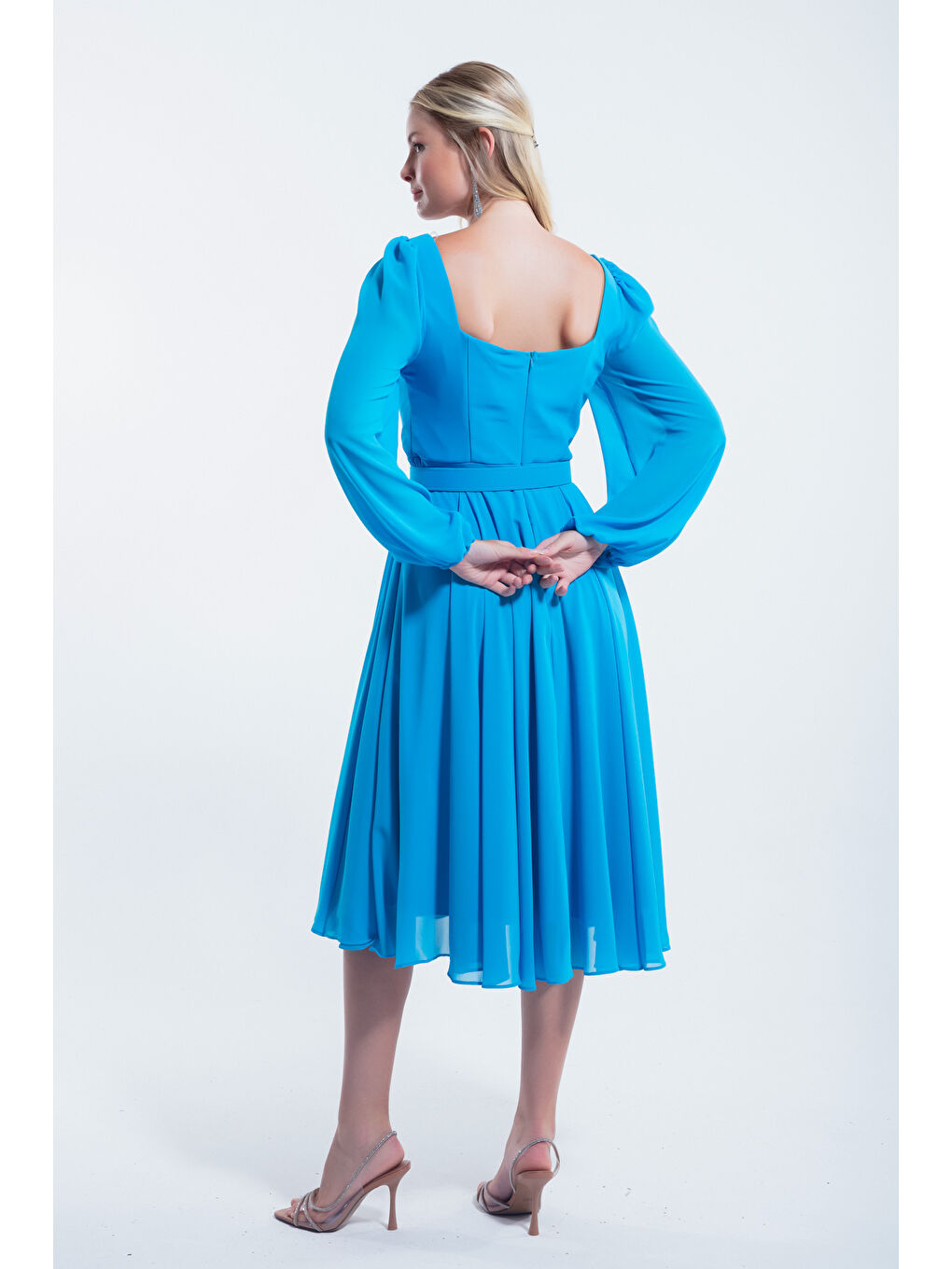 Kadın Turkuaz Kare Yaka Kemerli Midi Şifon Abiye Elbise-4