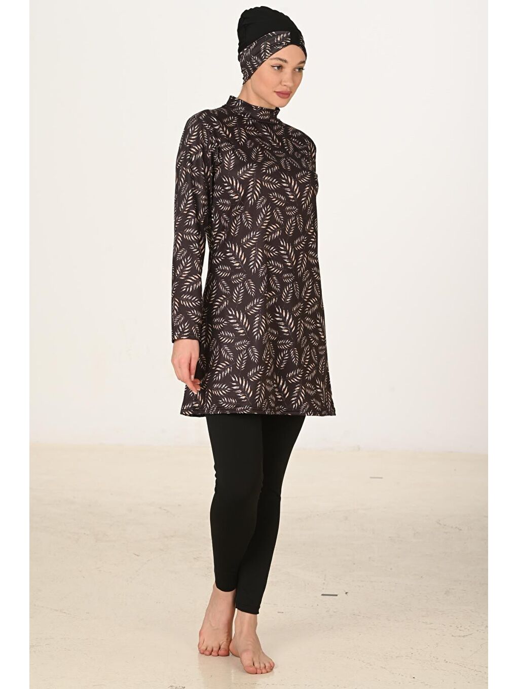 Siyah Tam Kapalı Elastanlı Büyük Beden Tesettür Mayo 3411-4