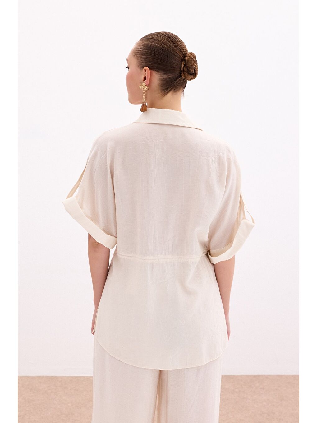 Bej Bel Büzgü Detaylı Gömlek - Taş-7