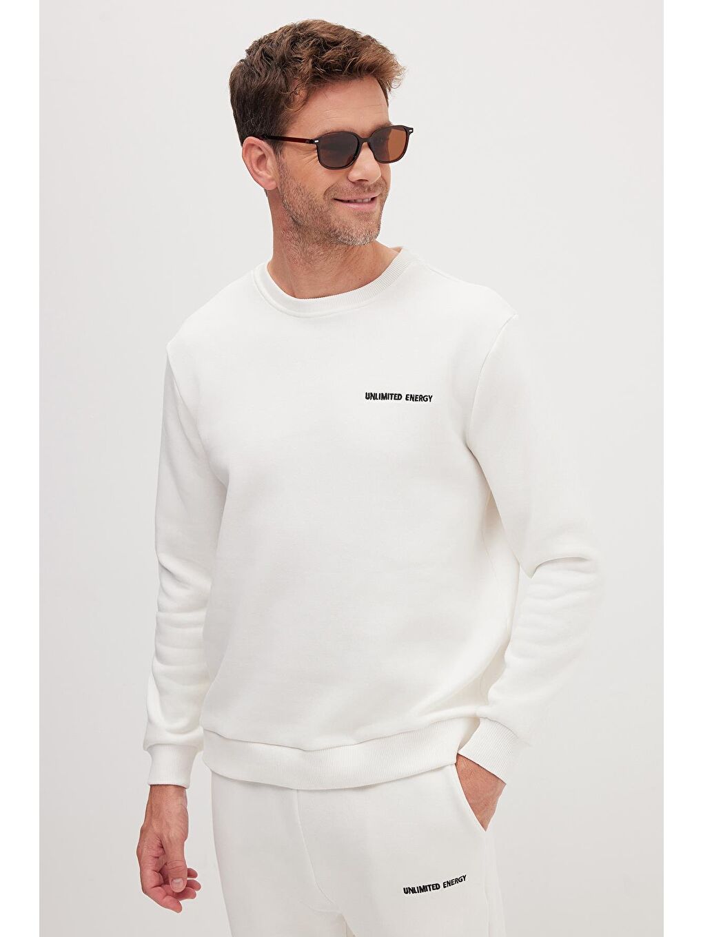 Erkek Relax Fit Pamuklu 3 İplik Yumuşak Dokulu İçi Polarlı Bisiklet Yaka Beyaz Eşofman Takımı-3