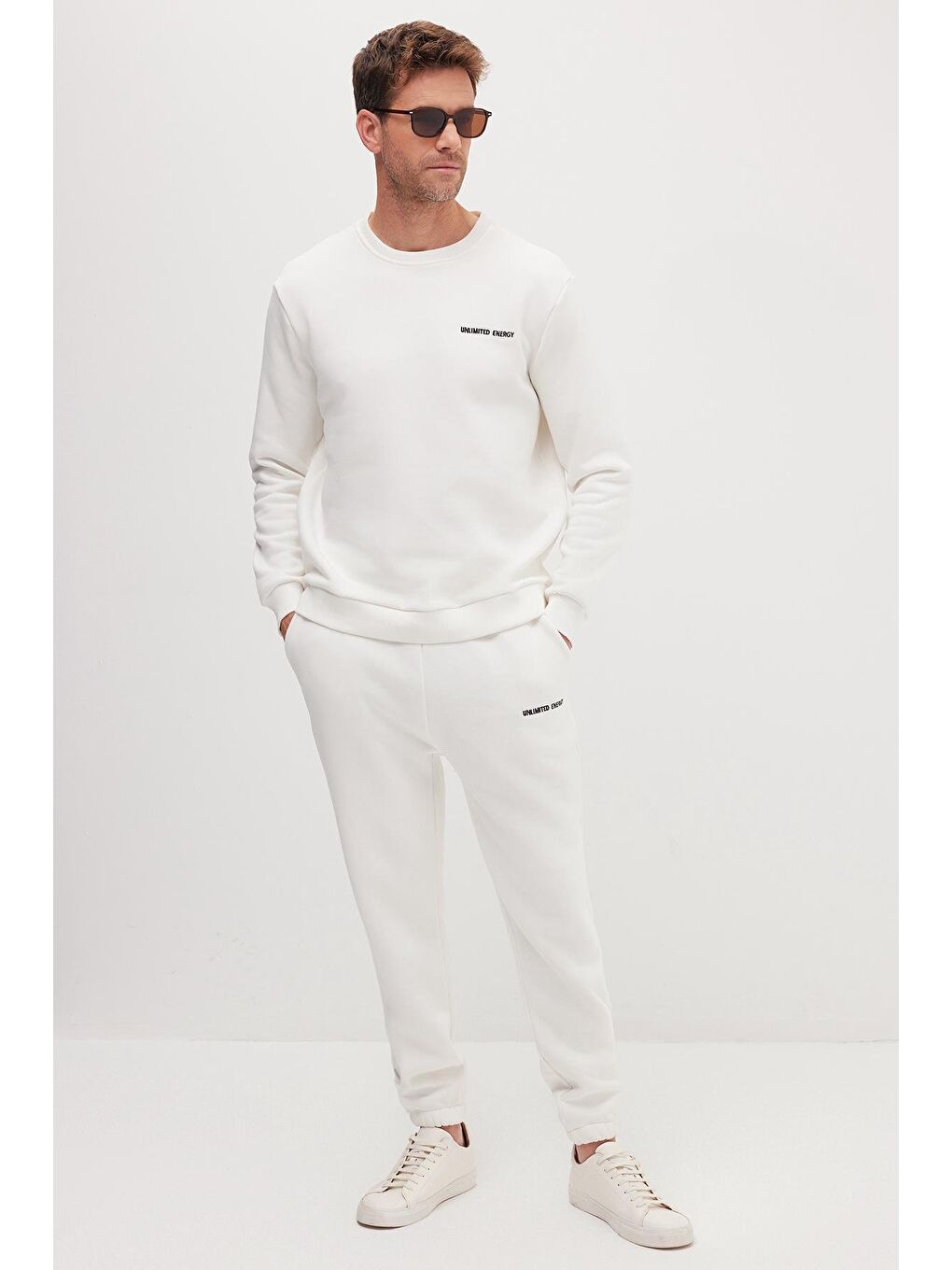 Erkek Relax Fit Pamuklu 3 İplik Yumuşak Dokulu İçi Polarlı Bisiklet Yaka Beyaz Eşofman Takımı-4
