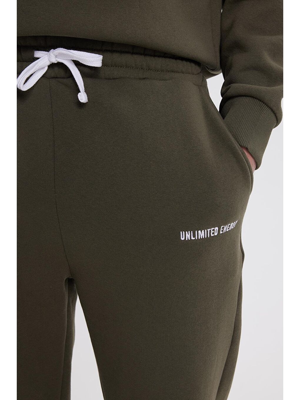 Erkek Relax Fit Pamuklu 3 İplik Yumuşak Dokulu İçi Polarlı Bisiklet Yaka Haki Eşofman Takımı-5