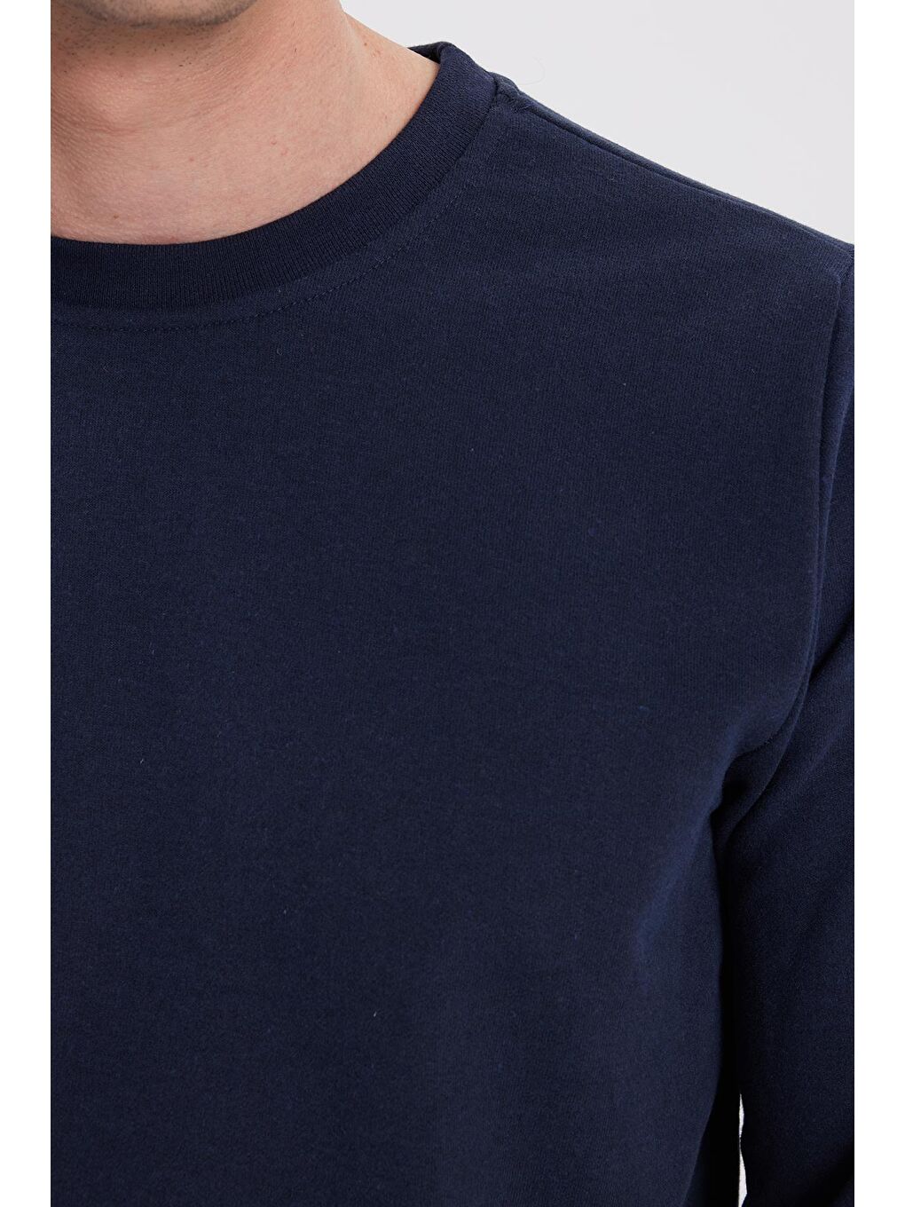 Erkek Regular Fit Klasik Kesim Pamuklu 2 İplik Yumuşak Dokulu Bisiklet Yaka Lacivert Eşofman Takımı-2